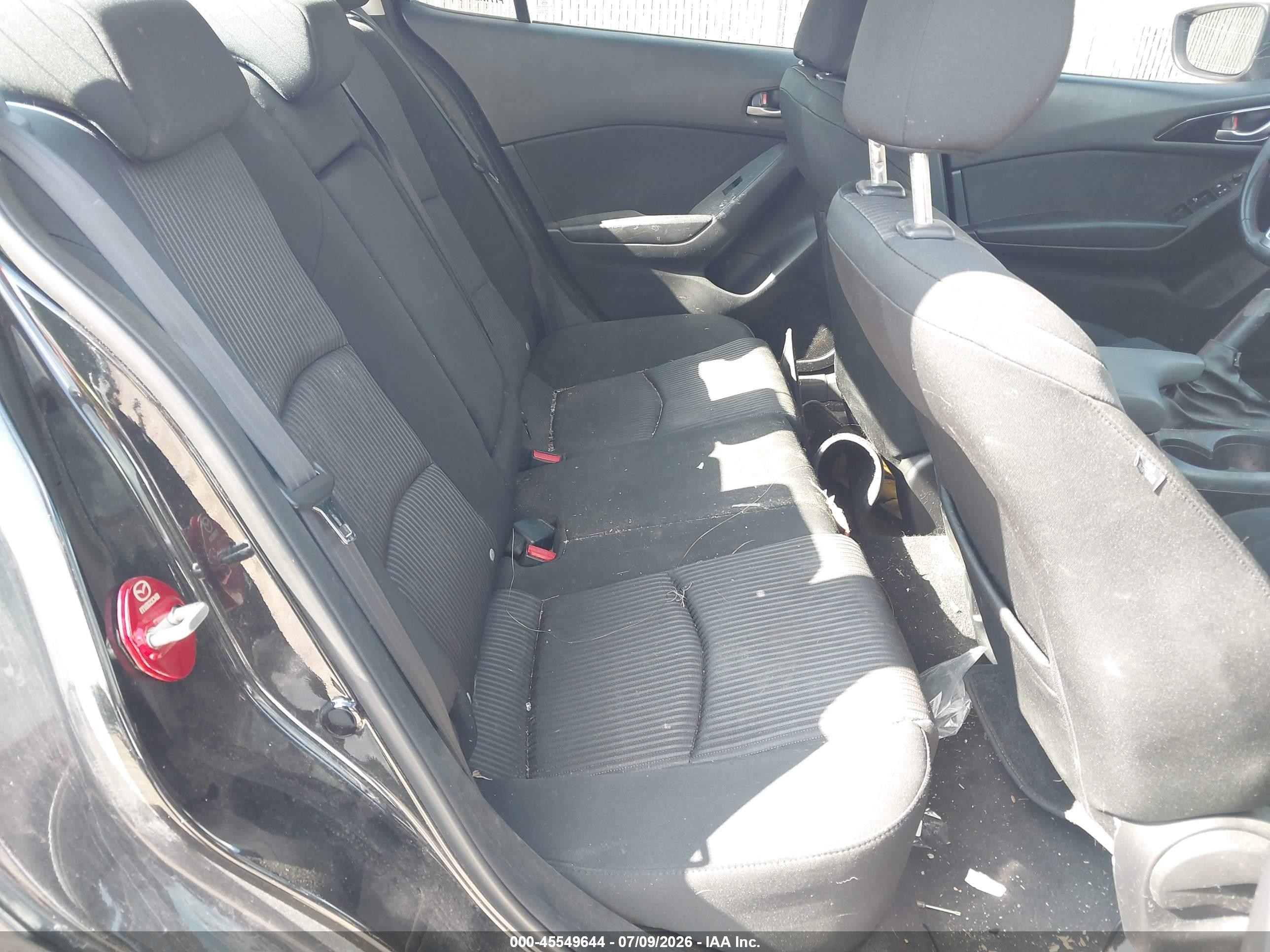 2014 Mazda Mazda3 I Touring Черный vin: JM1BM1V77E1180457