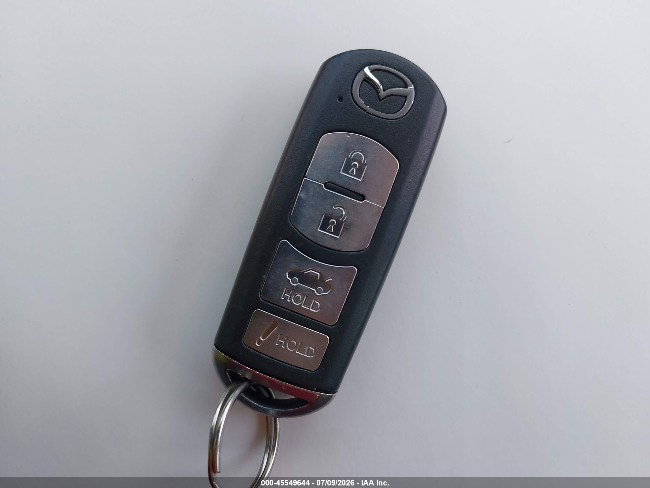 2014 Mazda Mazda3 I Touring Черный vin: JM1BM1V77E1180457
