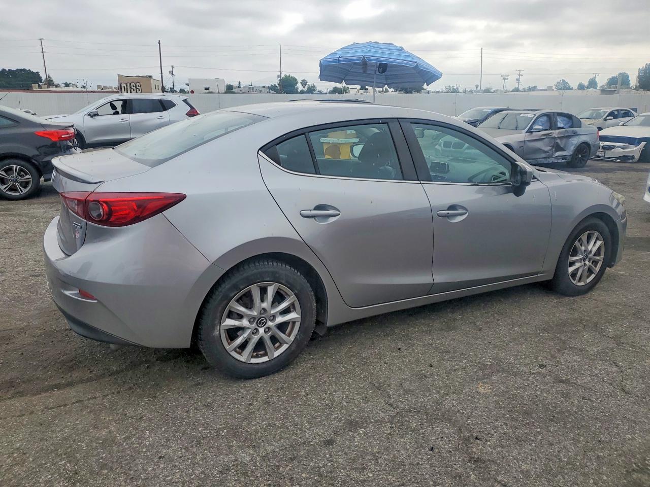 2014 Mazda 3 Touring White vin: JM1BM1V77E1214106