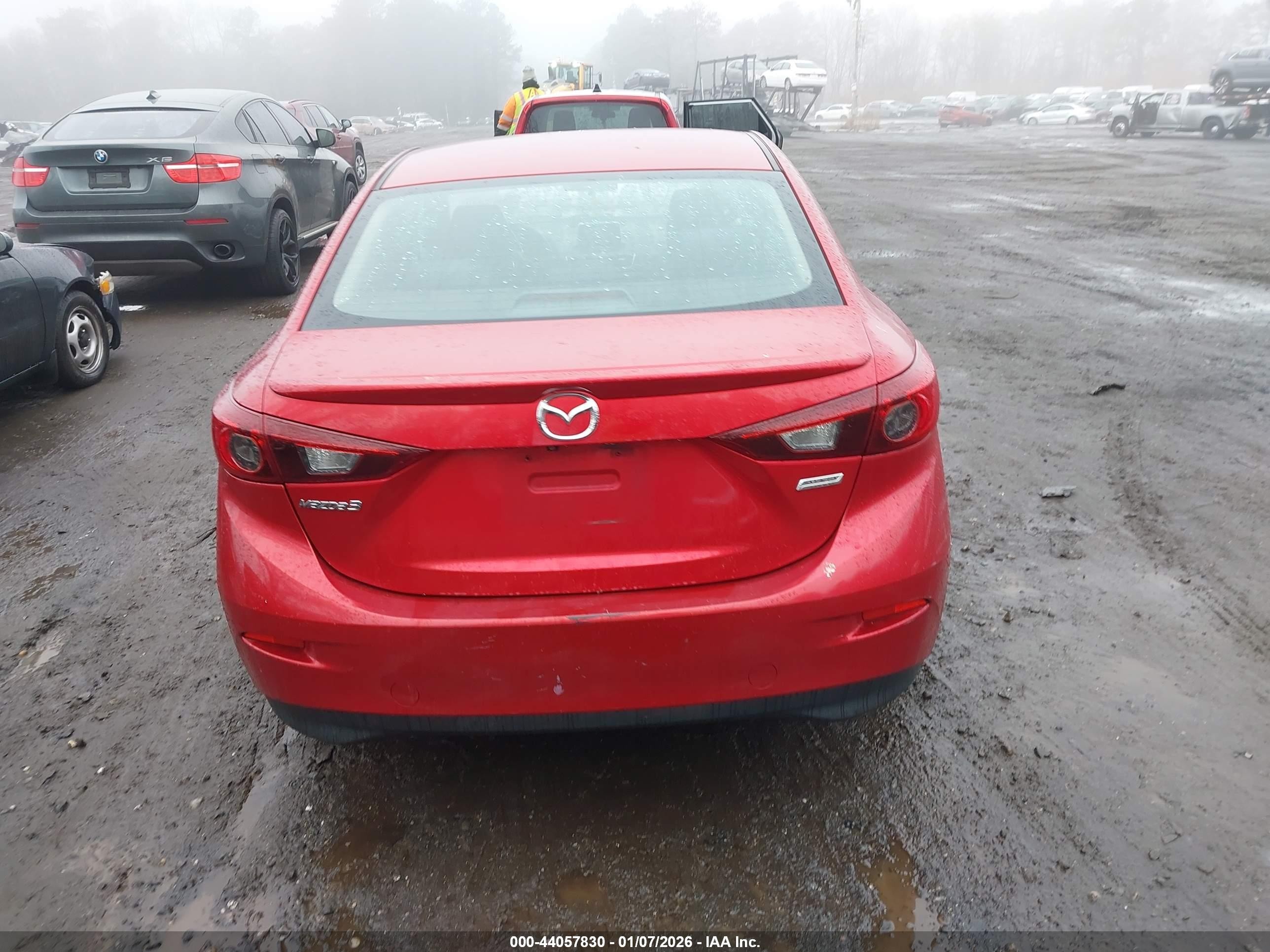 2015 Mazda Mazda3   Красный vin: JM1BM1V77F1220232