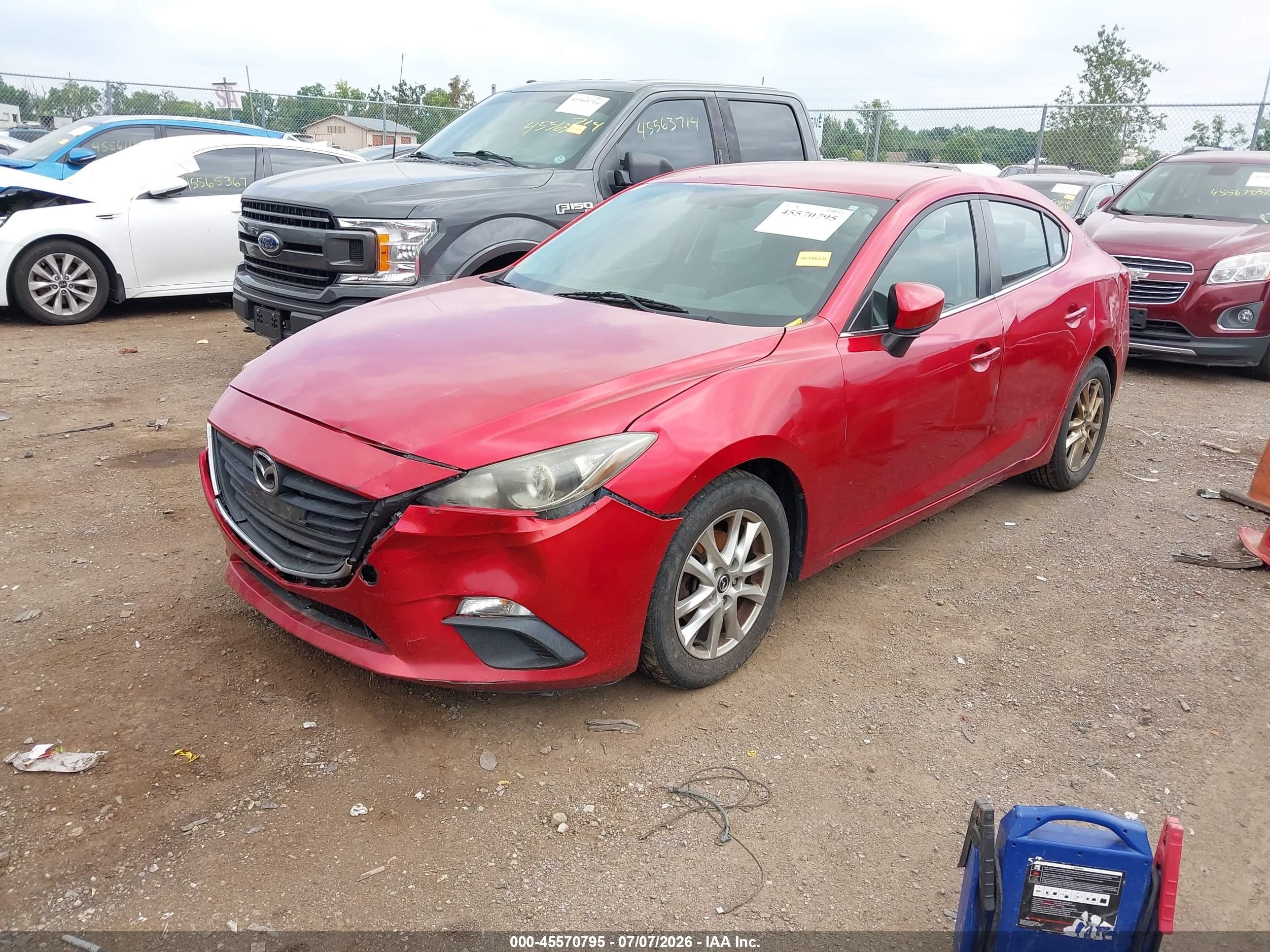 2014 Mazda Mazda3 I Touring Red vin: JM1BM1V78E1122647