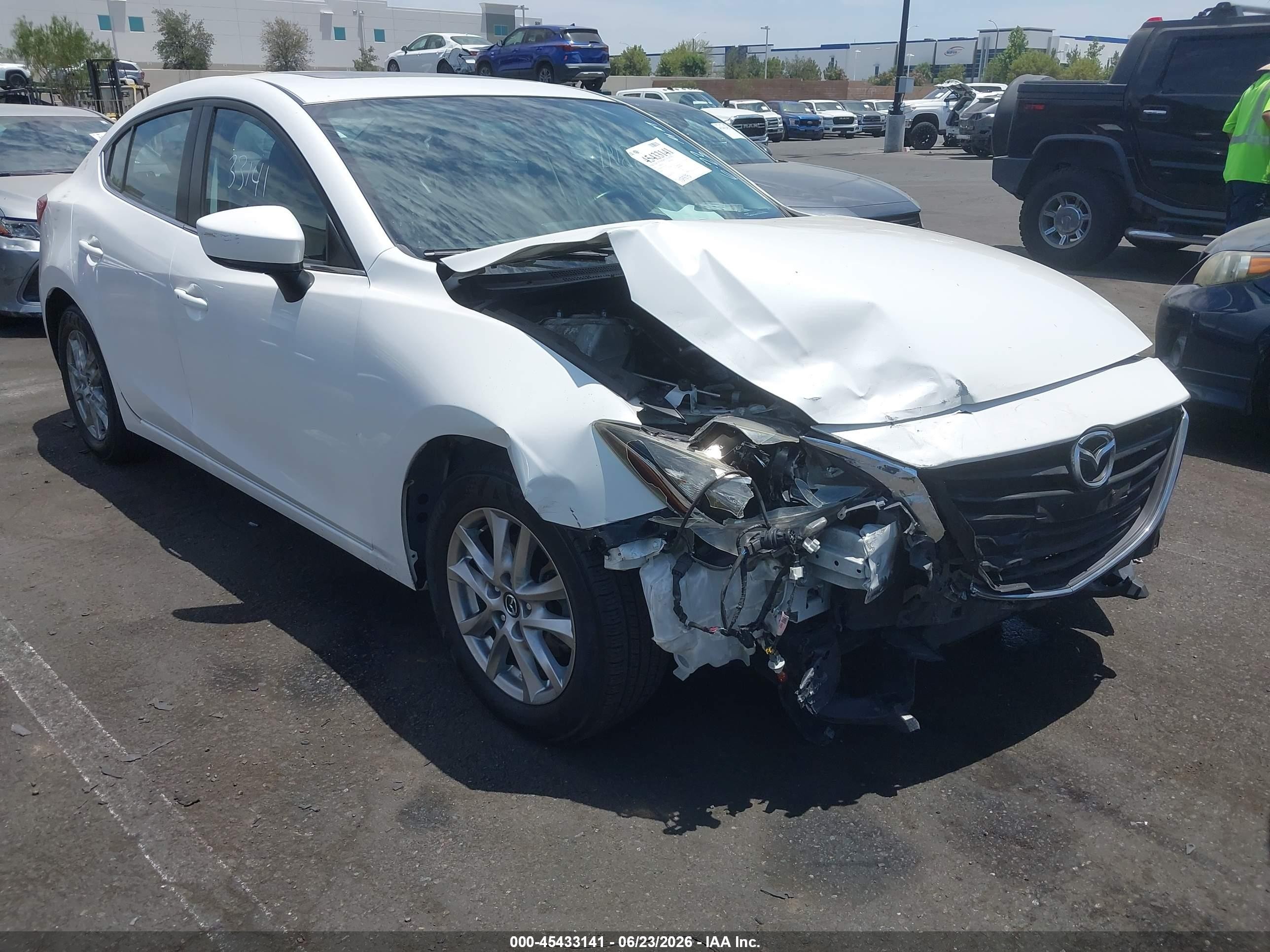 2014 Mazda Mazda3 I Touring Белый vin: JM1BM1V78E1153462