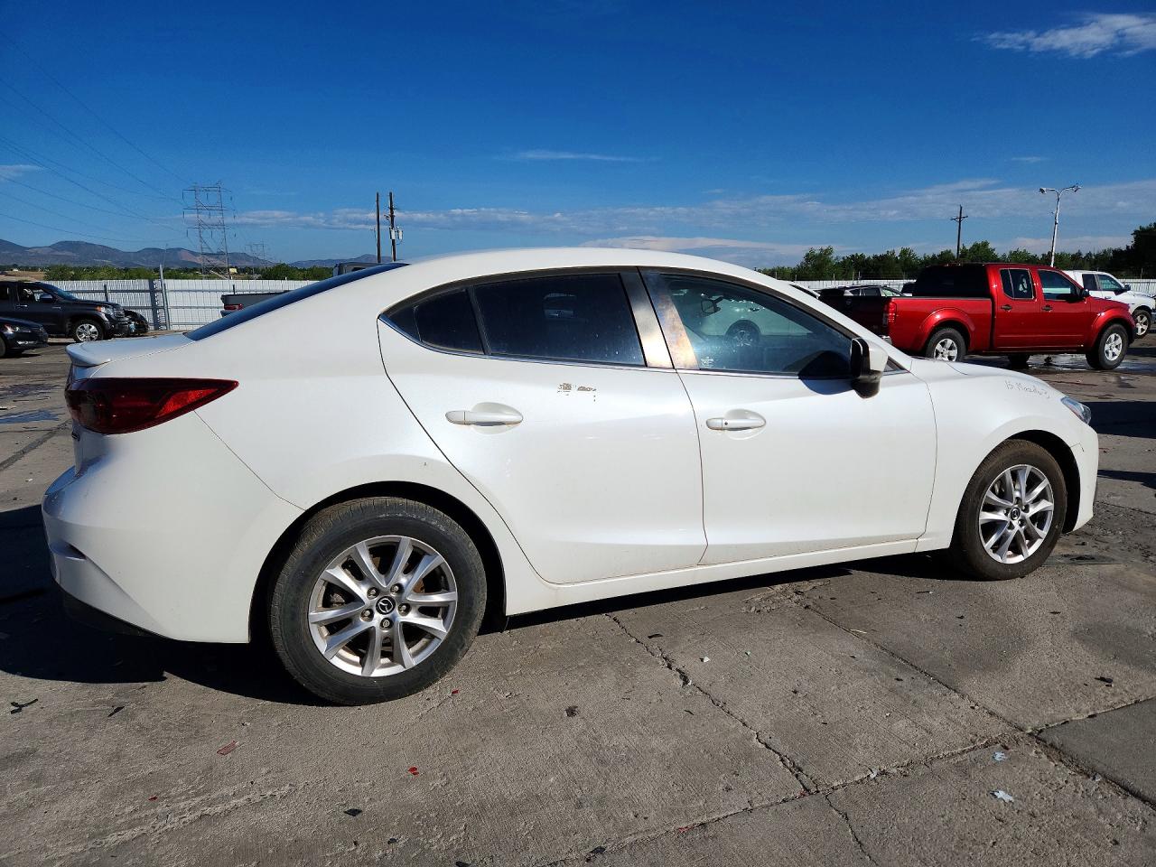 2015 Mazda 3 Touring White vin: JM1BM1V78F1267284
