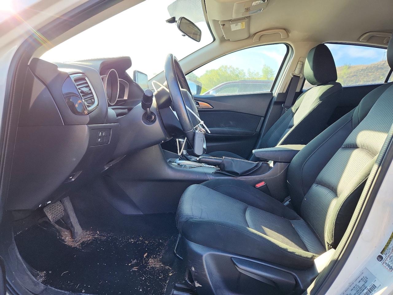2015 Mazda 3 Touring White vin: JM1BM1V78F1267284