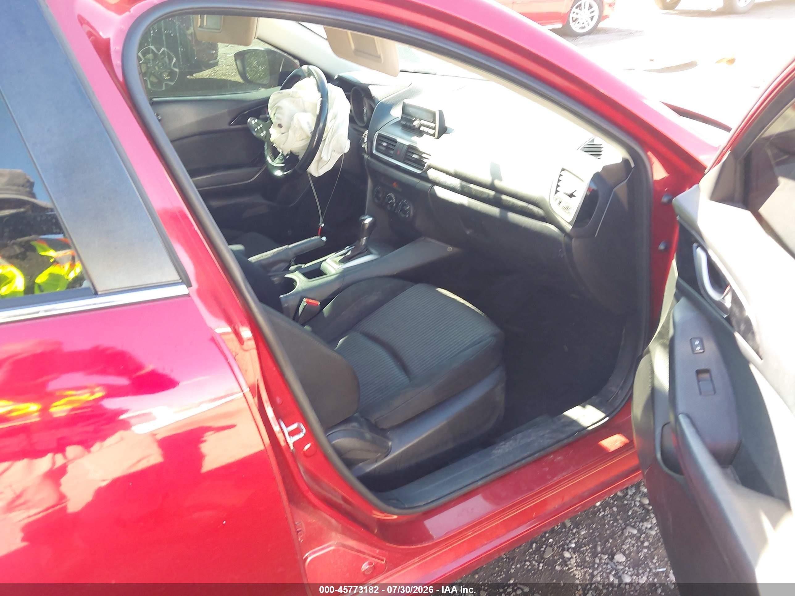 2014 Mazda Mazda3 I Touring Red vin: JM1BM1V79E1116159