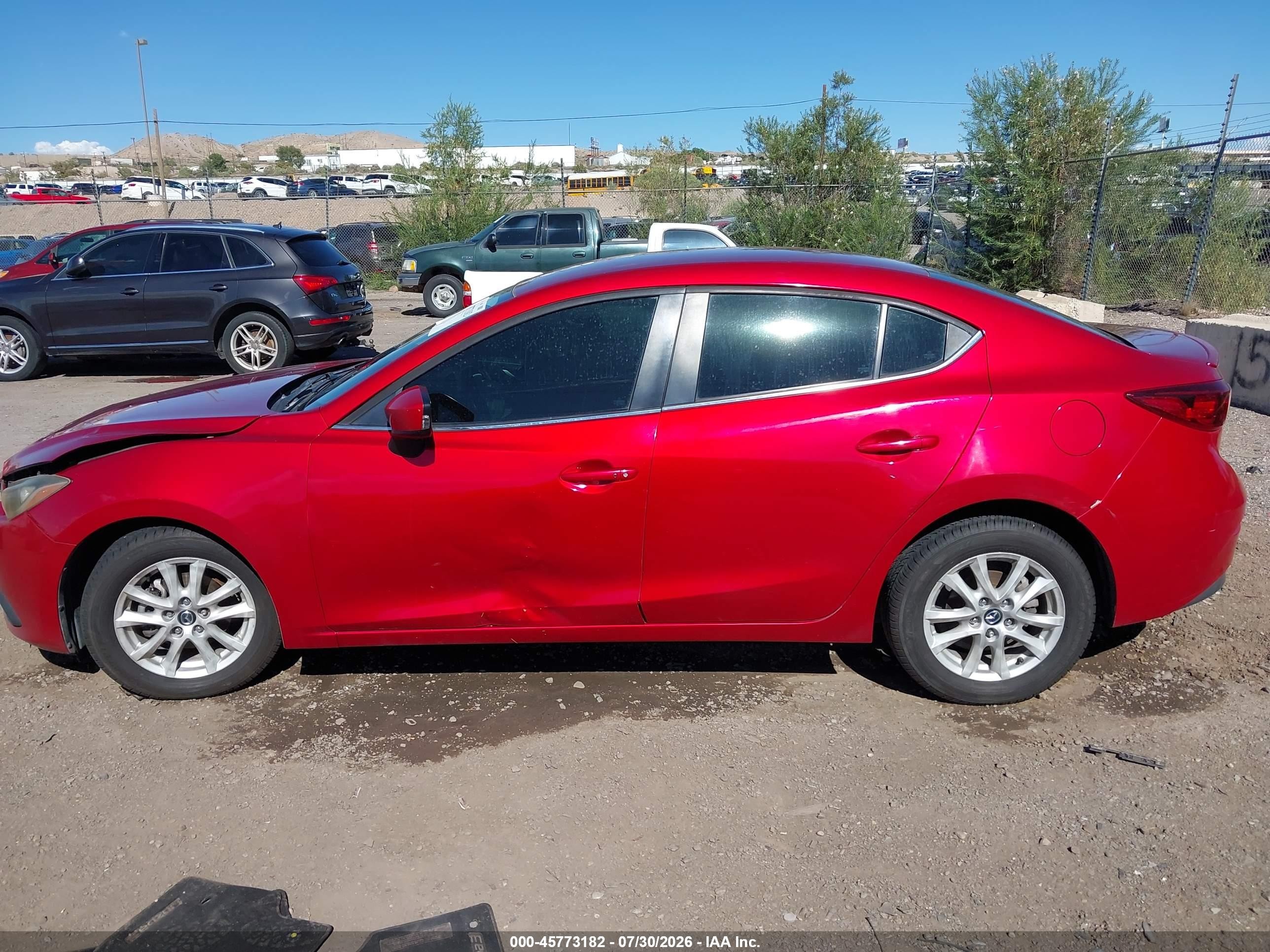 2014 Mazda Mazda3 I Touring Red vin: JM1BM1V79E1116159