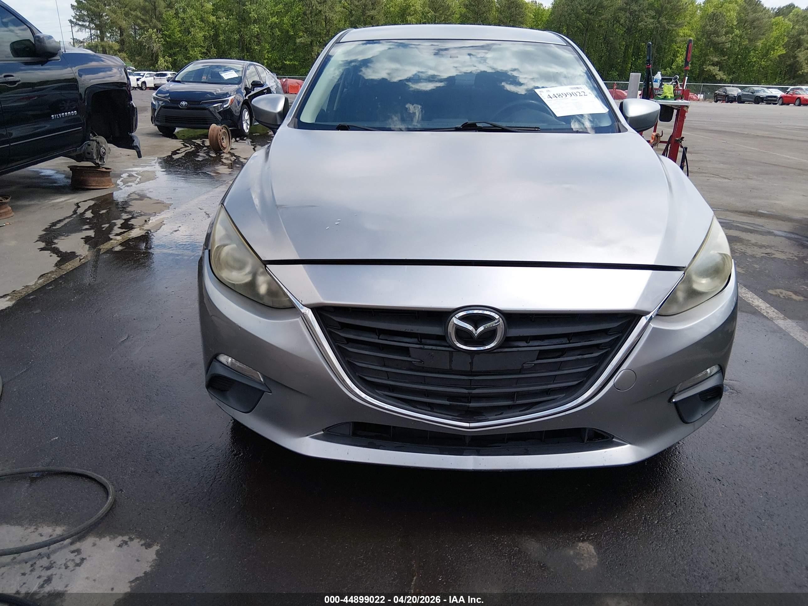 2014 Mazda Mazda3   Silver vin: JM1BM1V7XE1122648