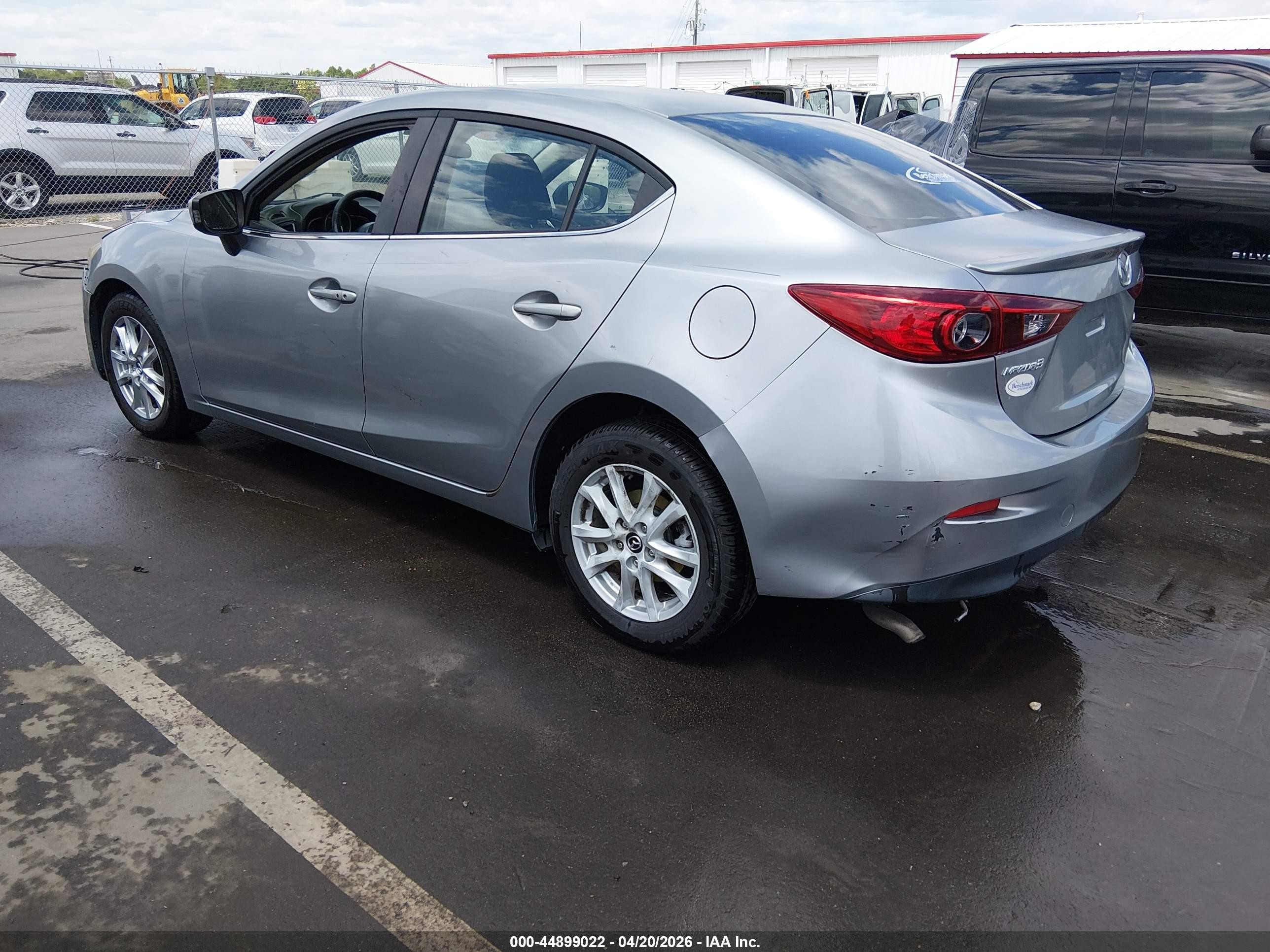 2014 Mazda Mazda3   Silver vin: JM1BM1V7XE1122648