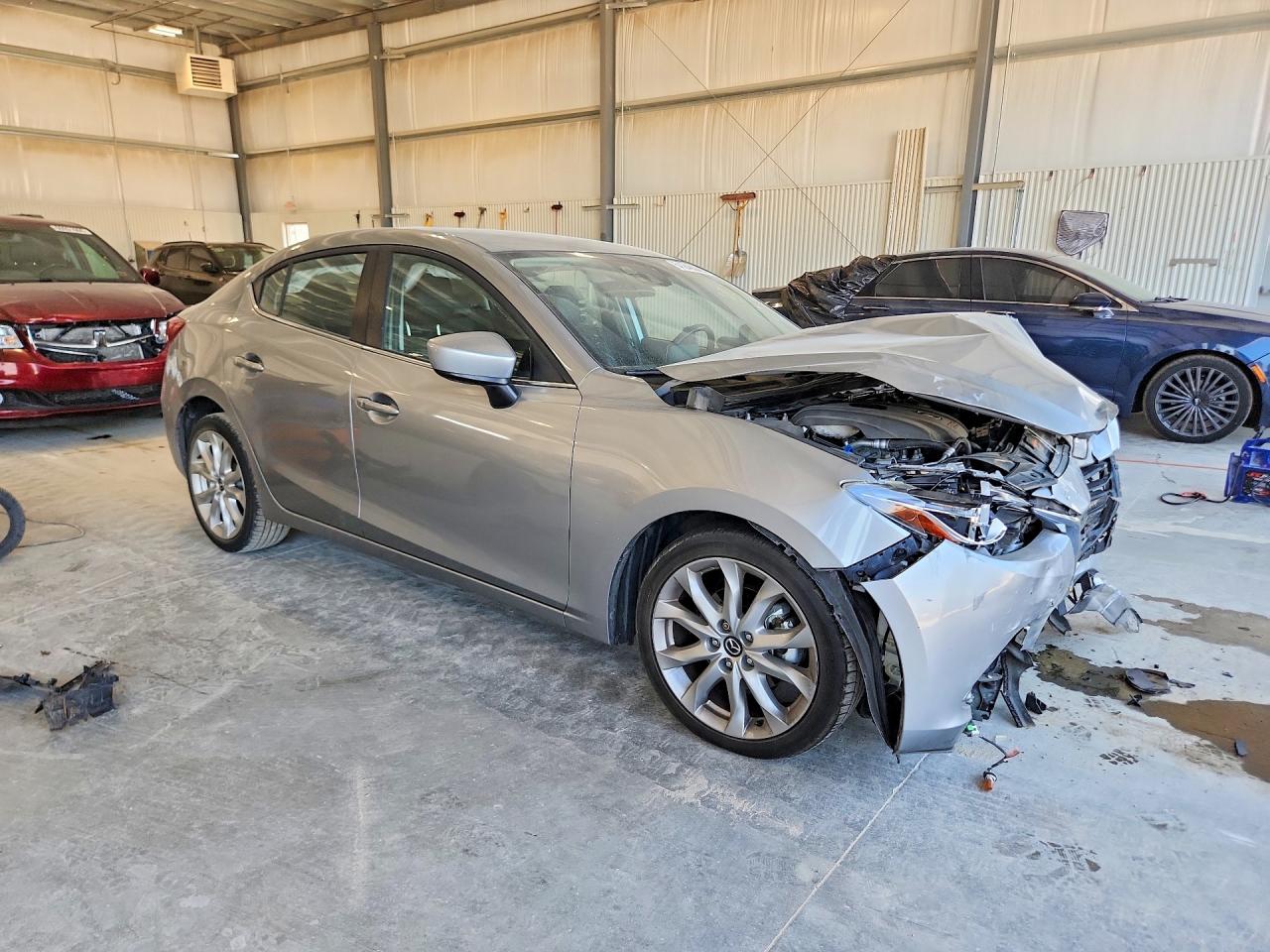 2014 Mazda 3 Grand Touring Silver vin: JM1BM1W30E1160109