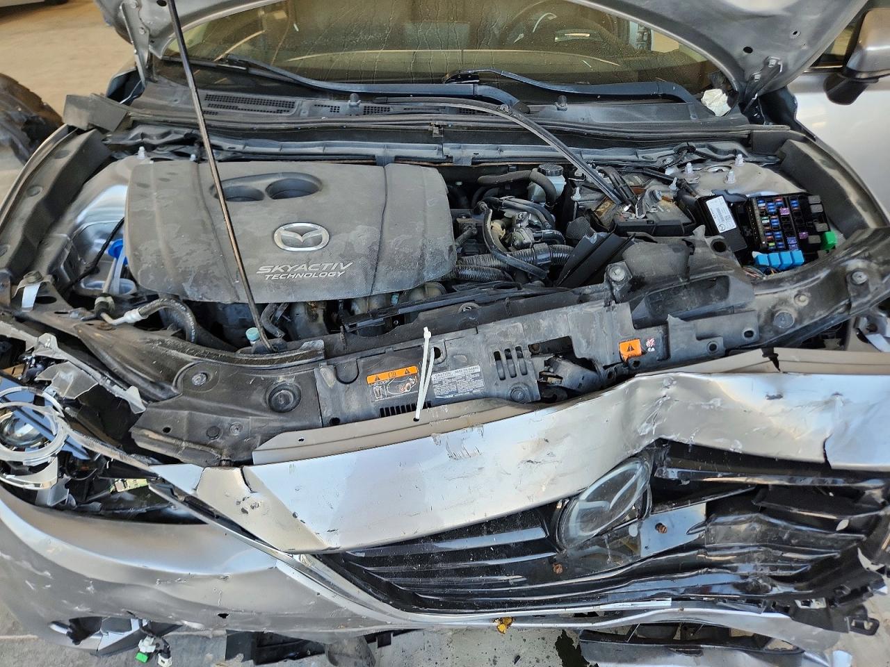 2014 Mazda 3 Grand Touring Silver vin: JM1BM1W30E1160109