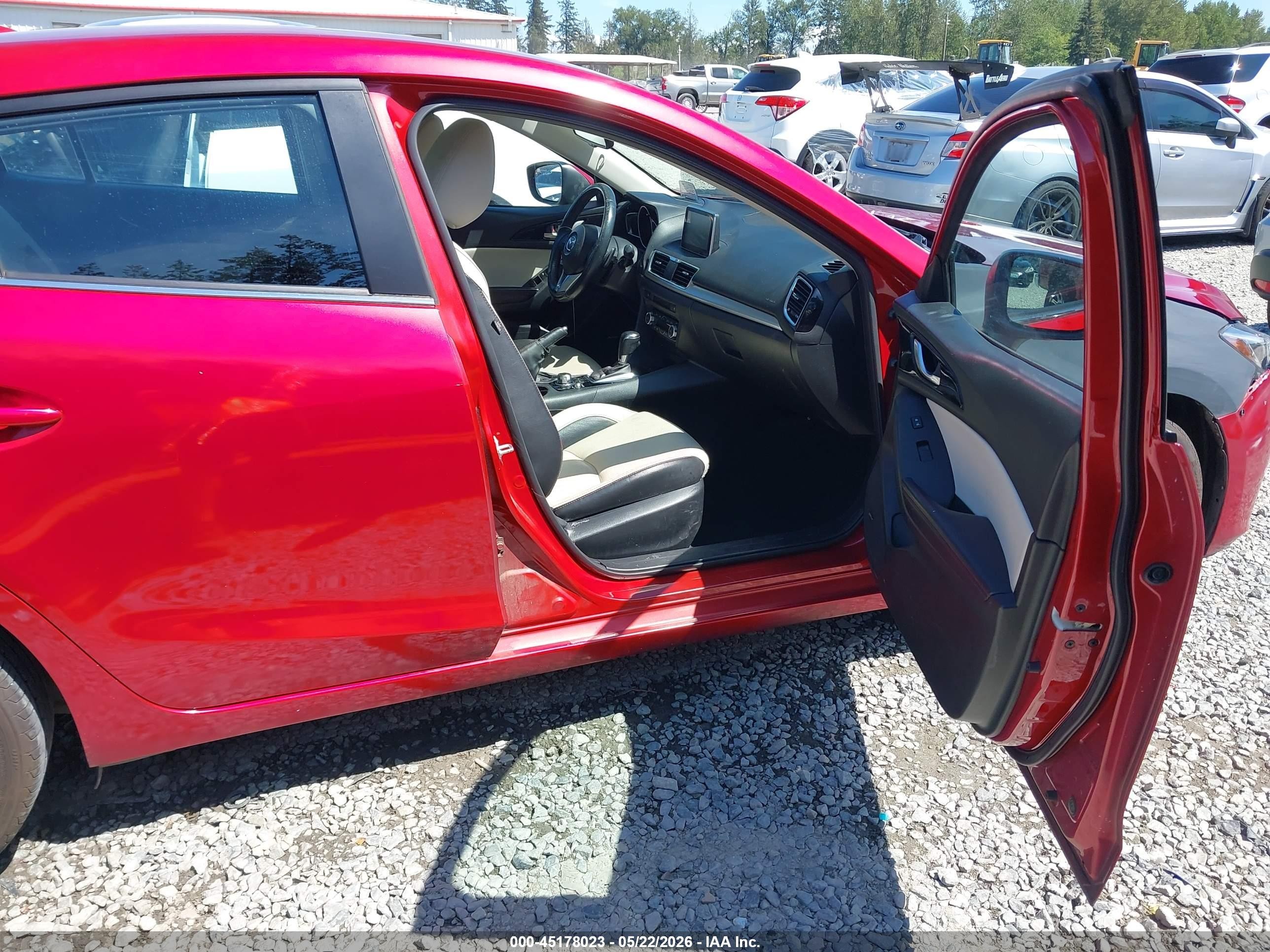 2014 Mazda Mazda3 S Grand Touring Red vin: JM1BM1W31E1170549