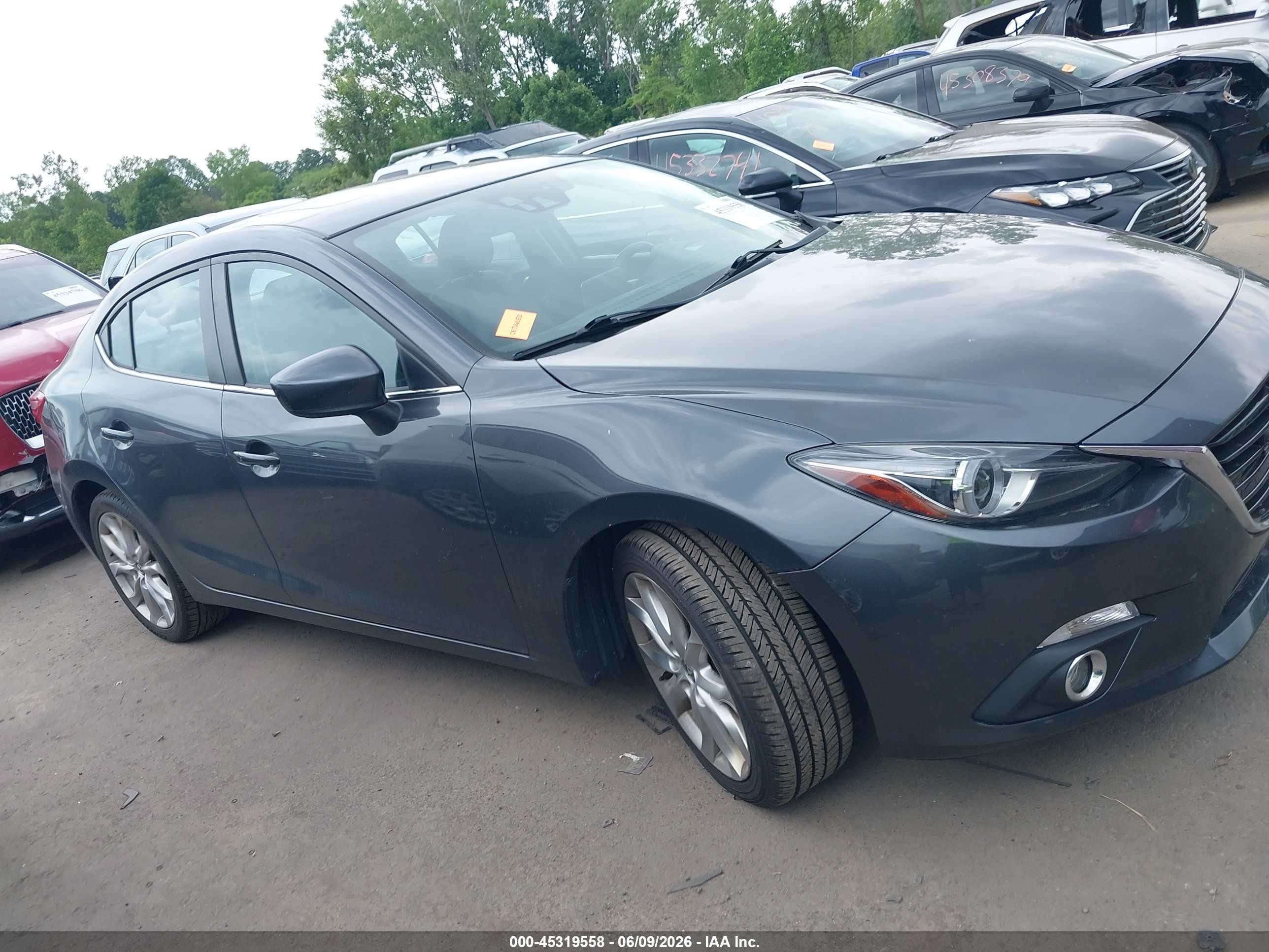 2014 Mazda Mazda3   Gray vin: JM1BM1W32E1107346