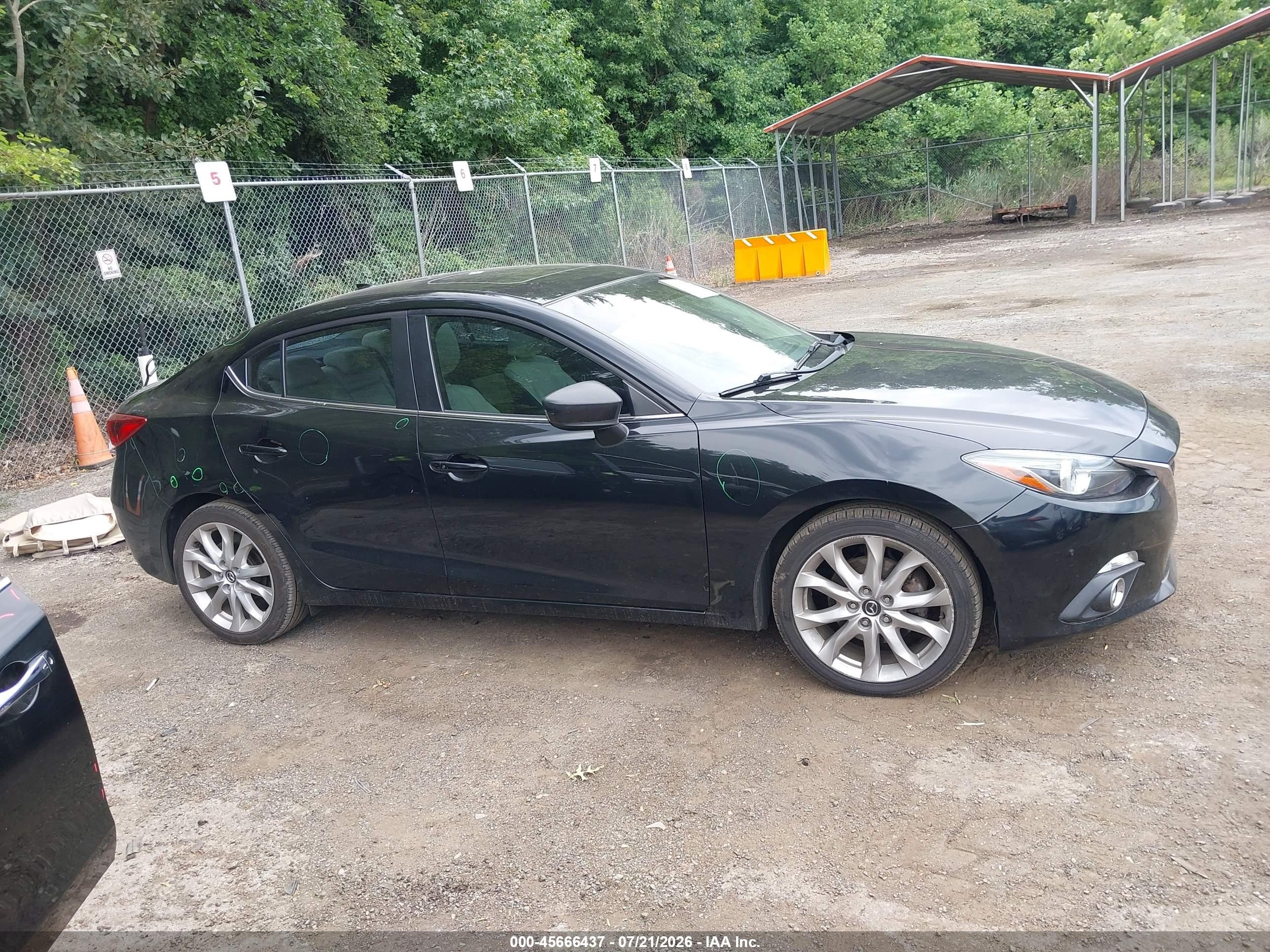 2014 Mazda Mazda3 S Grand Touring Black vin: JM1BM1W32E1193631