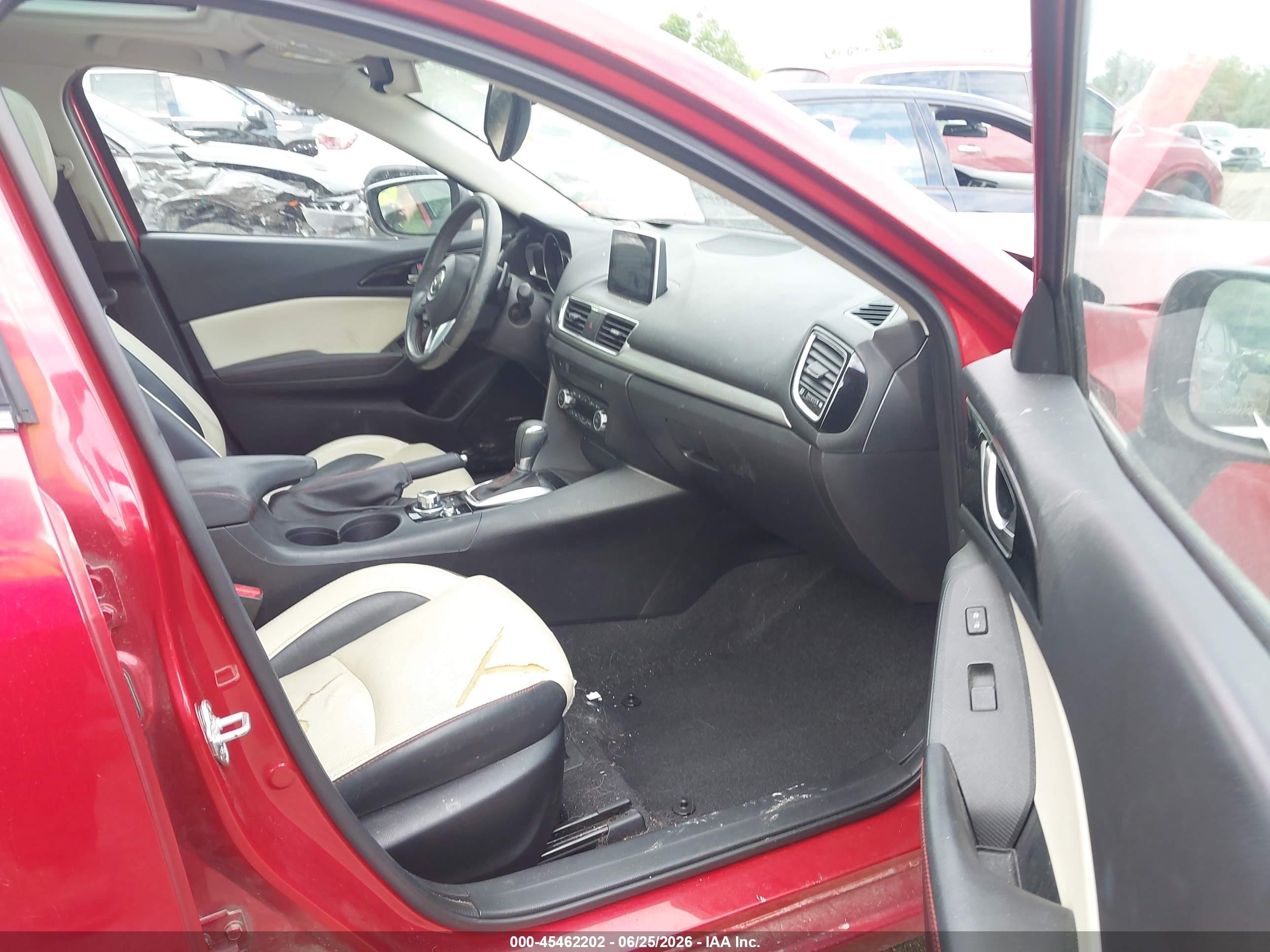 2015 Mazda Mazda3 S Grand Touring Red vin: JM1BM1W32F1230551