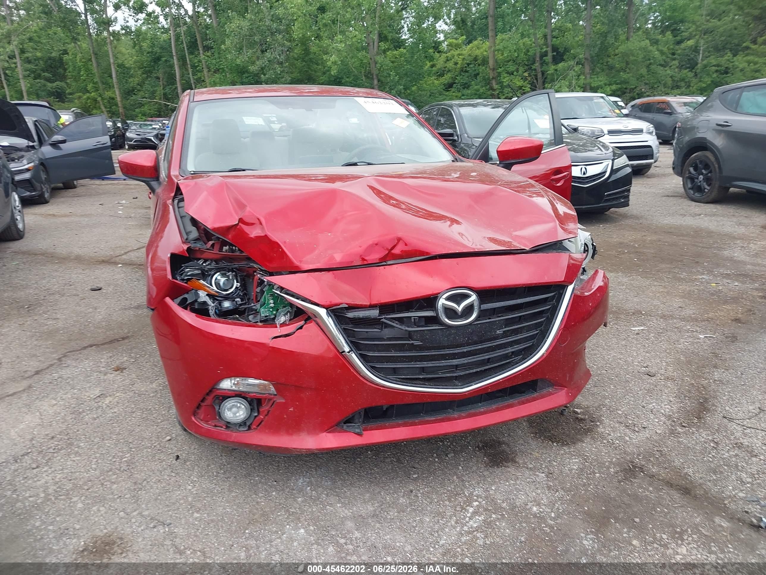 2015 Mazda Mazda3 S Grand Touring Red vin: JM1BM1W32F1230551