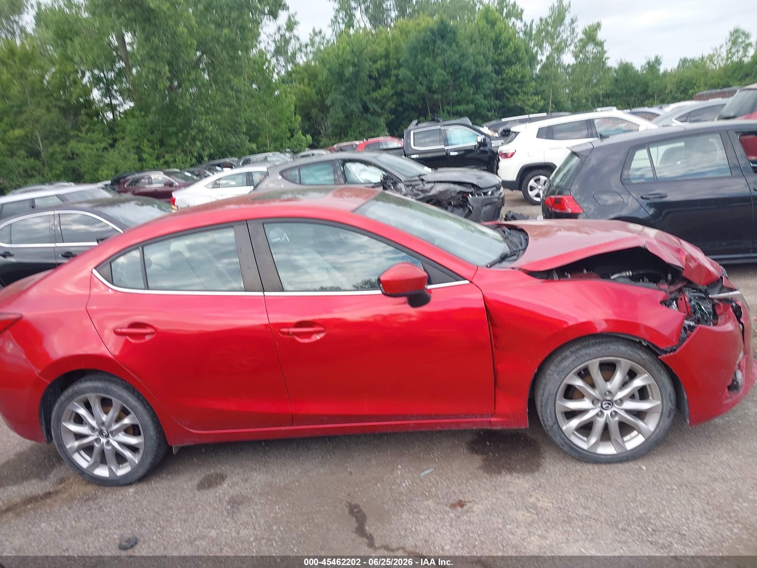 2015 Mazda Mazda3 S Grand Touring Red vin: JM1BM1W32F1230551