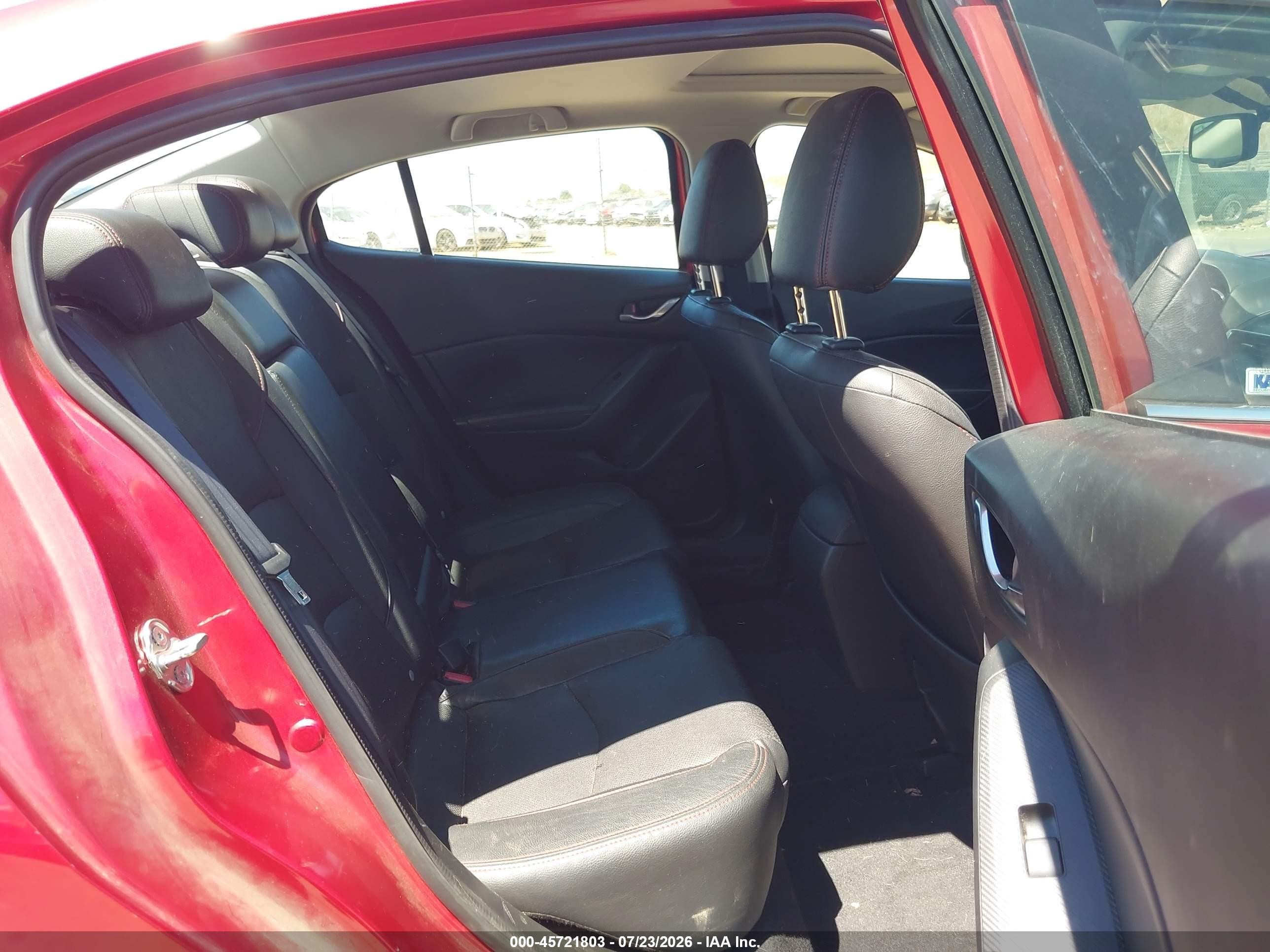 2014 Mazda Mazda3 S Grand Touring Red vin: JM1BM1W33E1128660