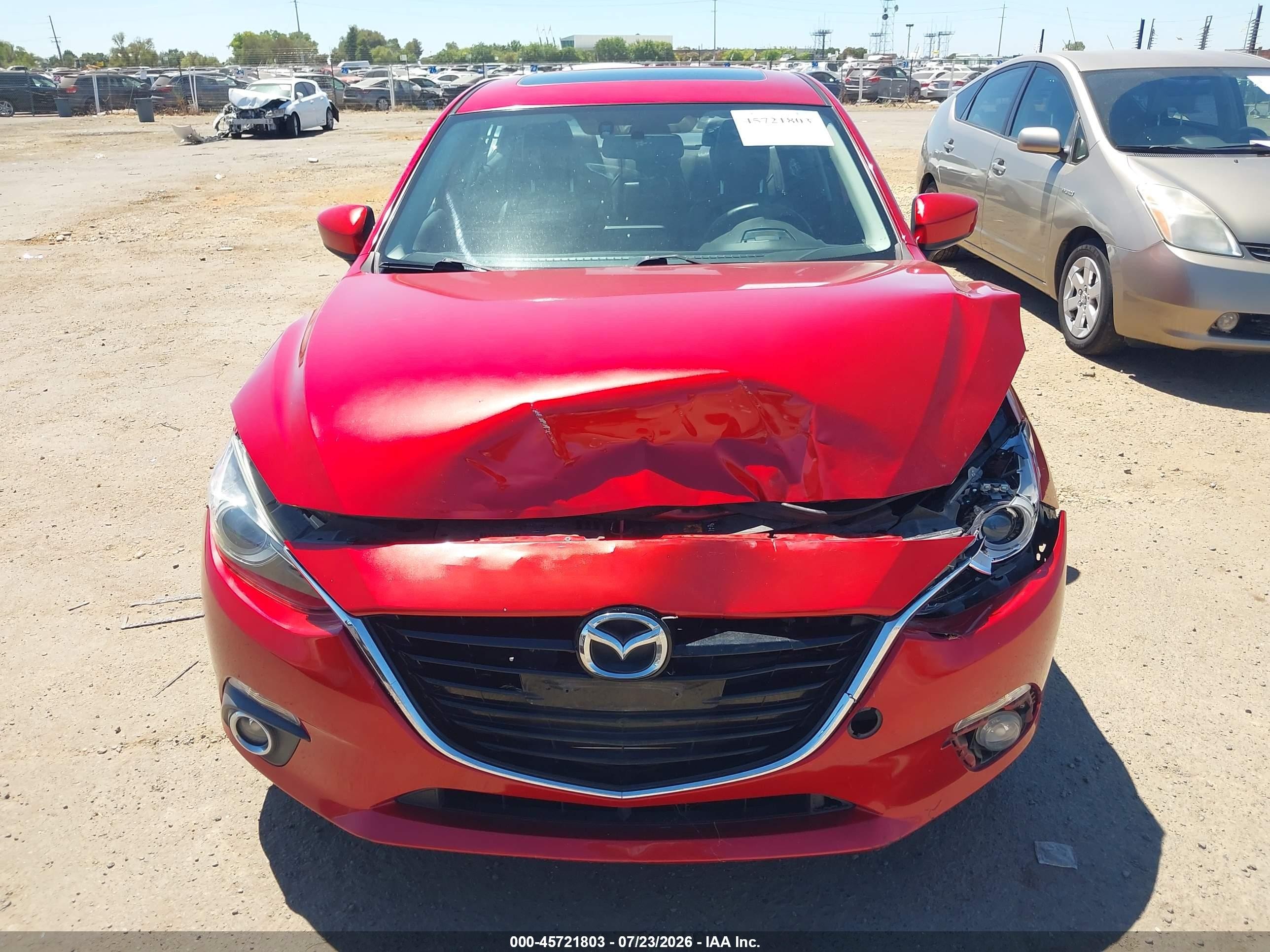 2014 Mazda Mazda3 S Grand Touring Red vin: JM1BM1W33E1128660