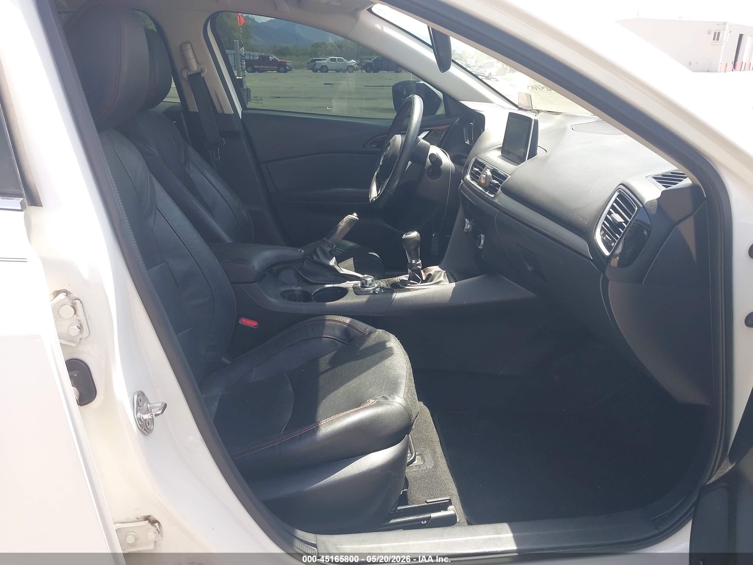 2015 Mazda Mazda3 S Grand Touring White vin: JM1BM1W33F1249237