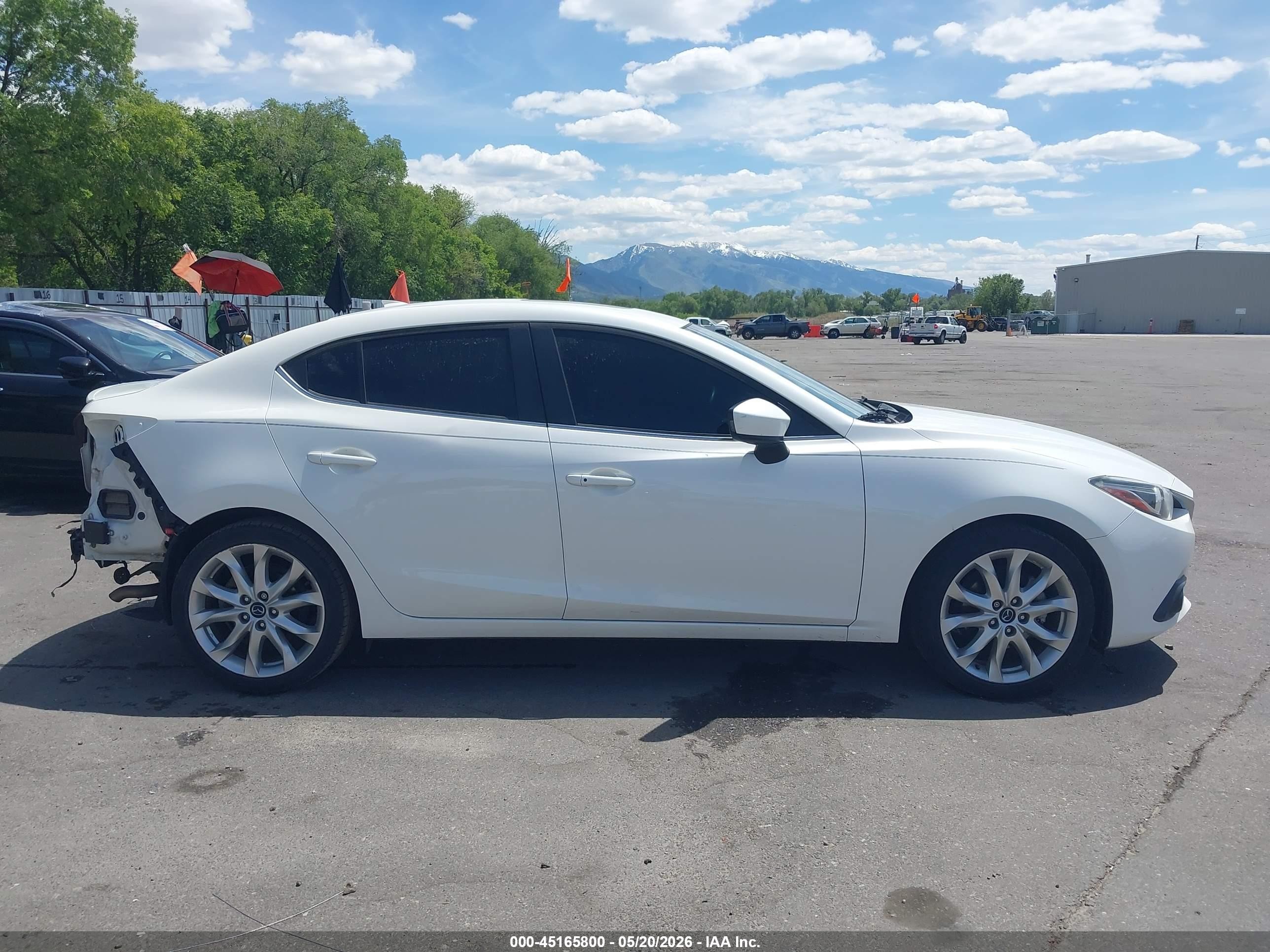2015 Mazda Mazda3 S Grand Touring White vin: JM1BM1W33F1249237