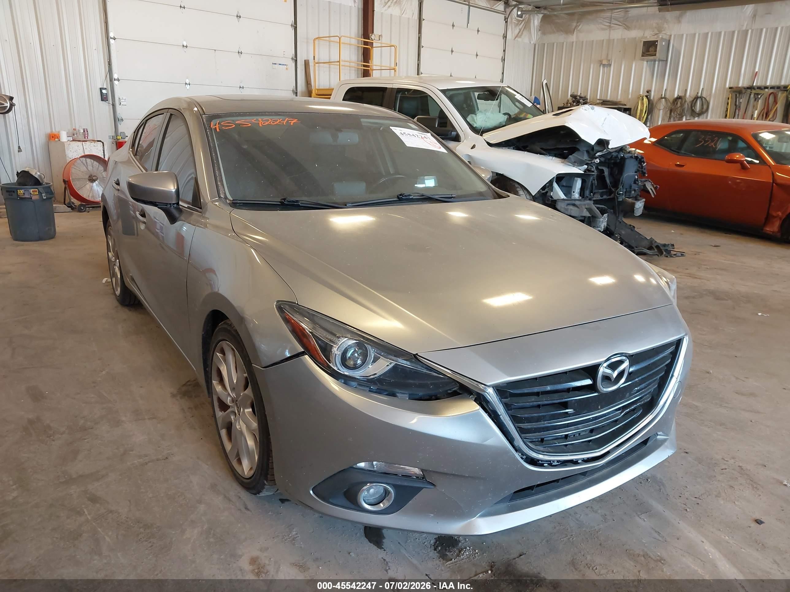 2015 Mazda Mazda3 S Grand Touring Silver vin: JM1BM1W34F1230714