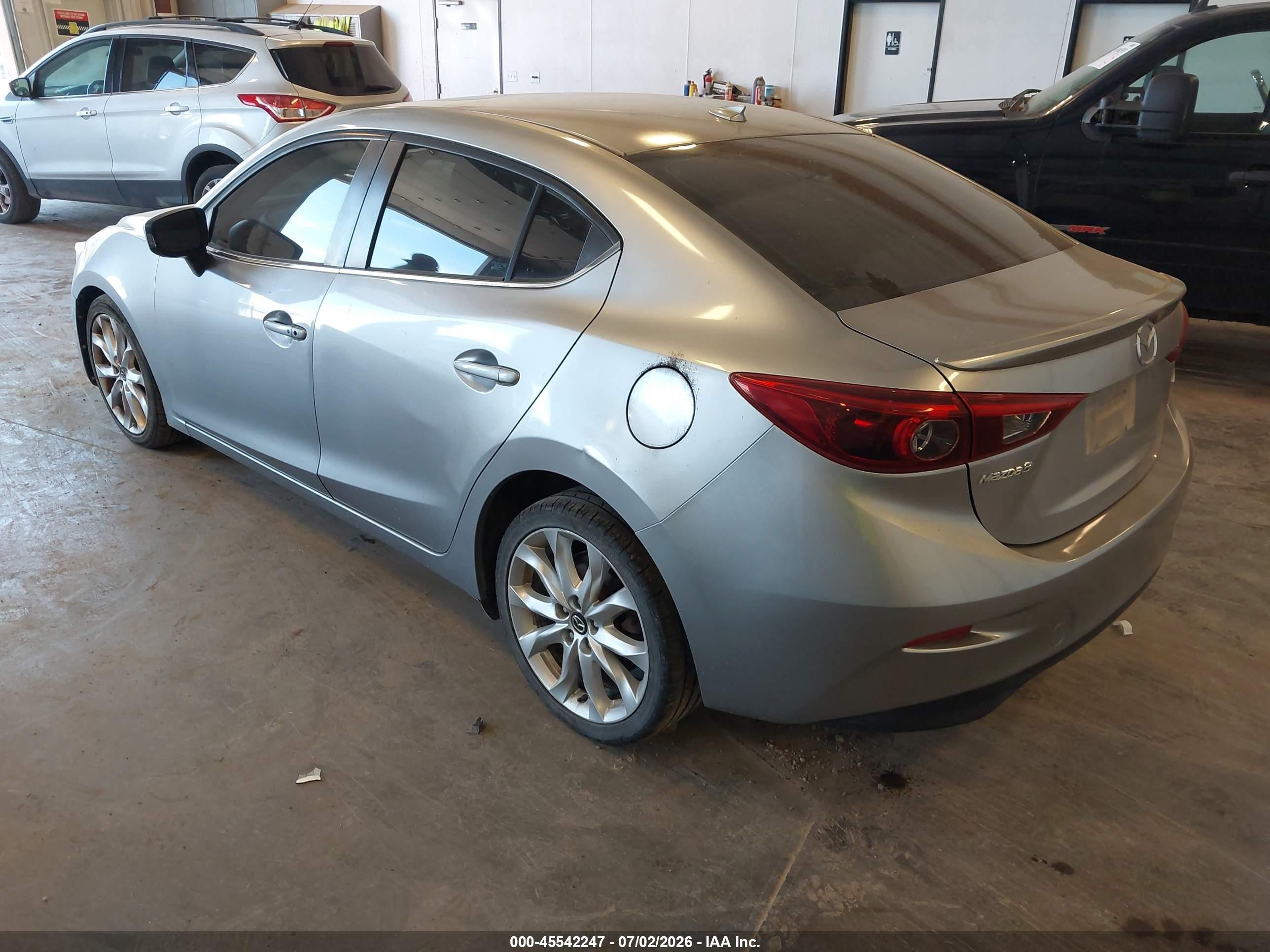 2015 Mazda Mazda3 S Grand Touring Silver vin: JM1BM1W34F1230714
