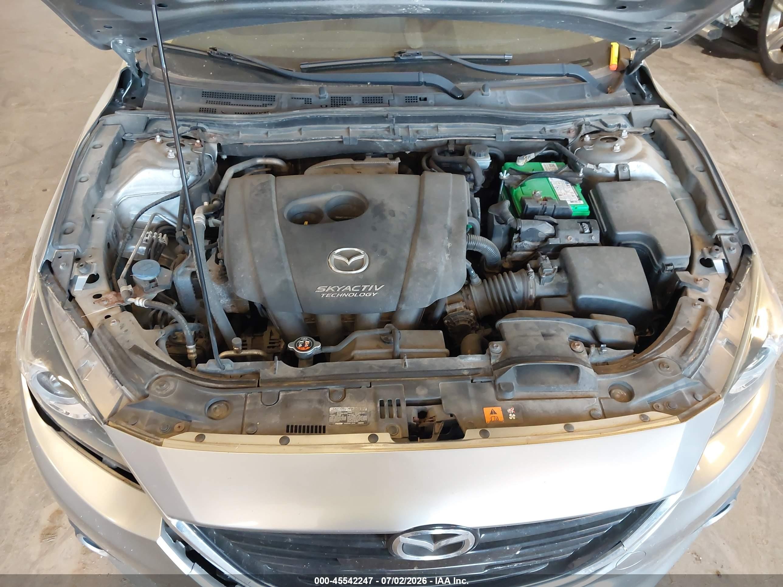 2015 Mazda Mazda3 S Grand Touring Silver vin: JM1BM1W34F1230714