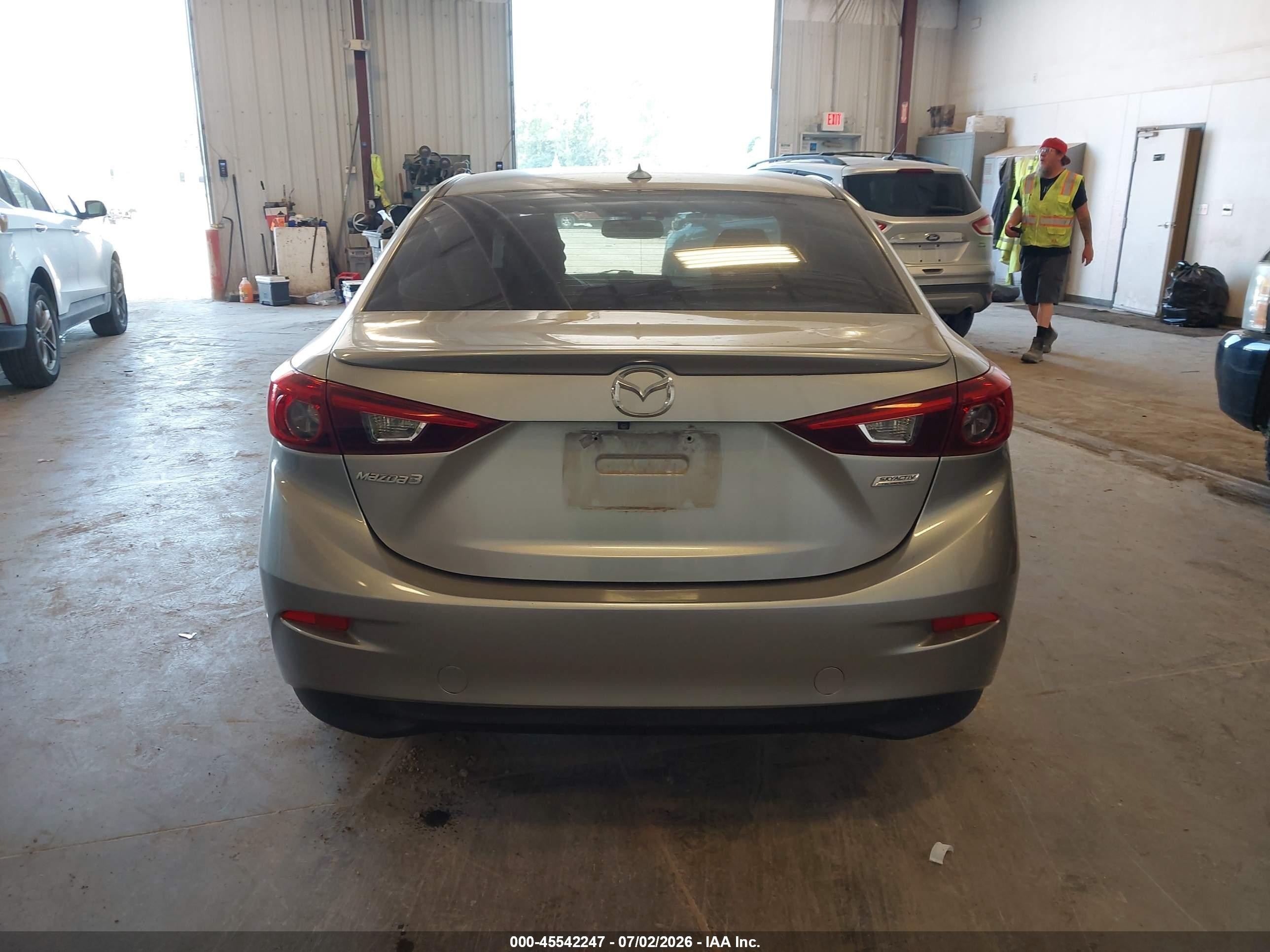 2015 Mazda Mazda3 S Grand Touring Silver vin: JM1BM1W34F1230714