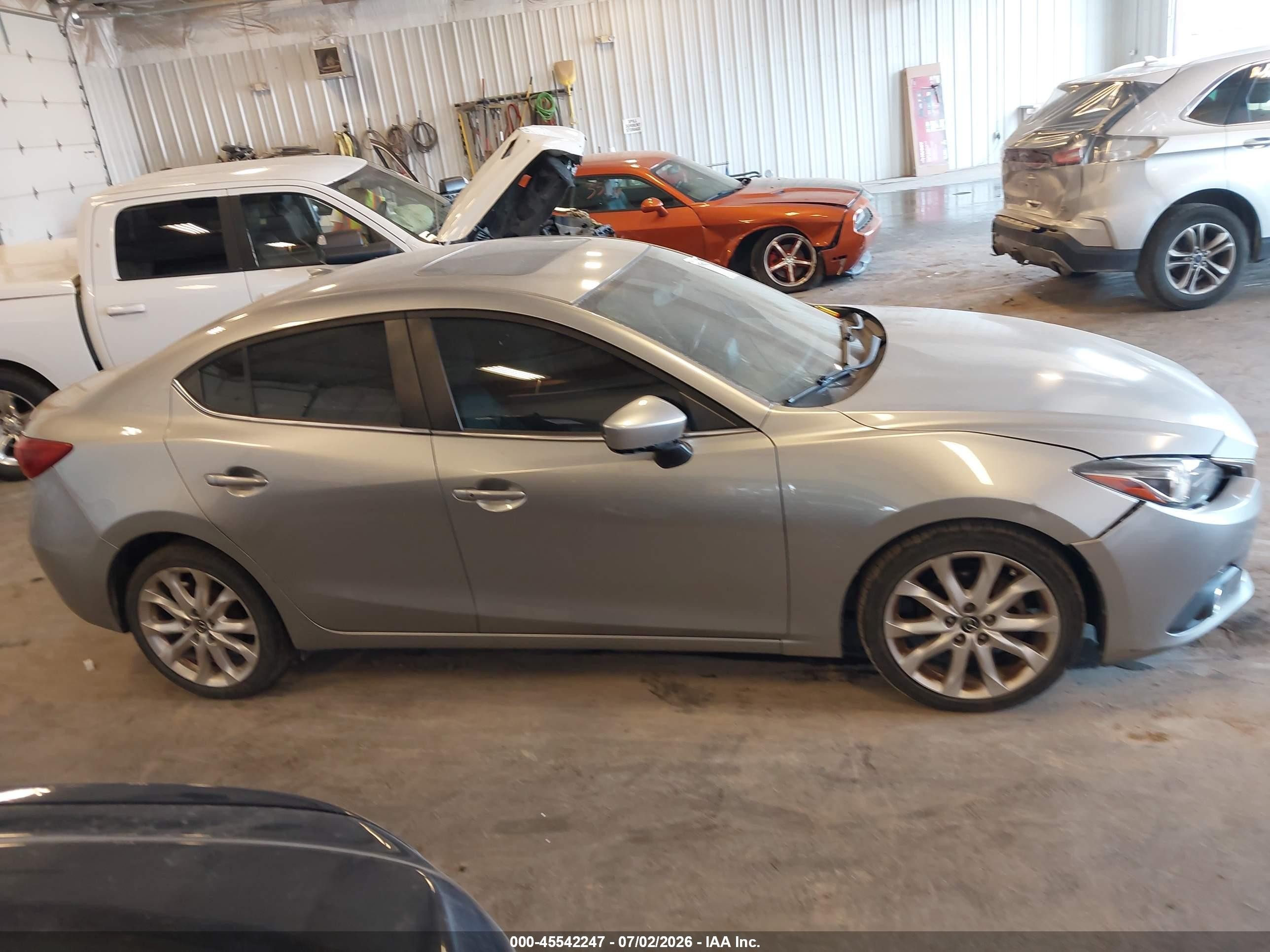 2015 Mazda Mazda3 S Grand Touring Silver vin: JM1BM1W34F1230714