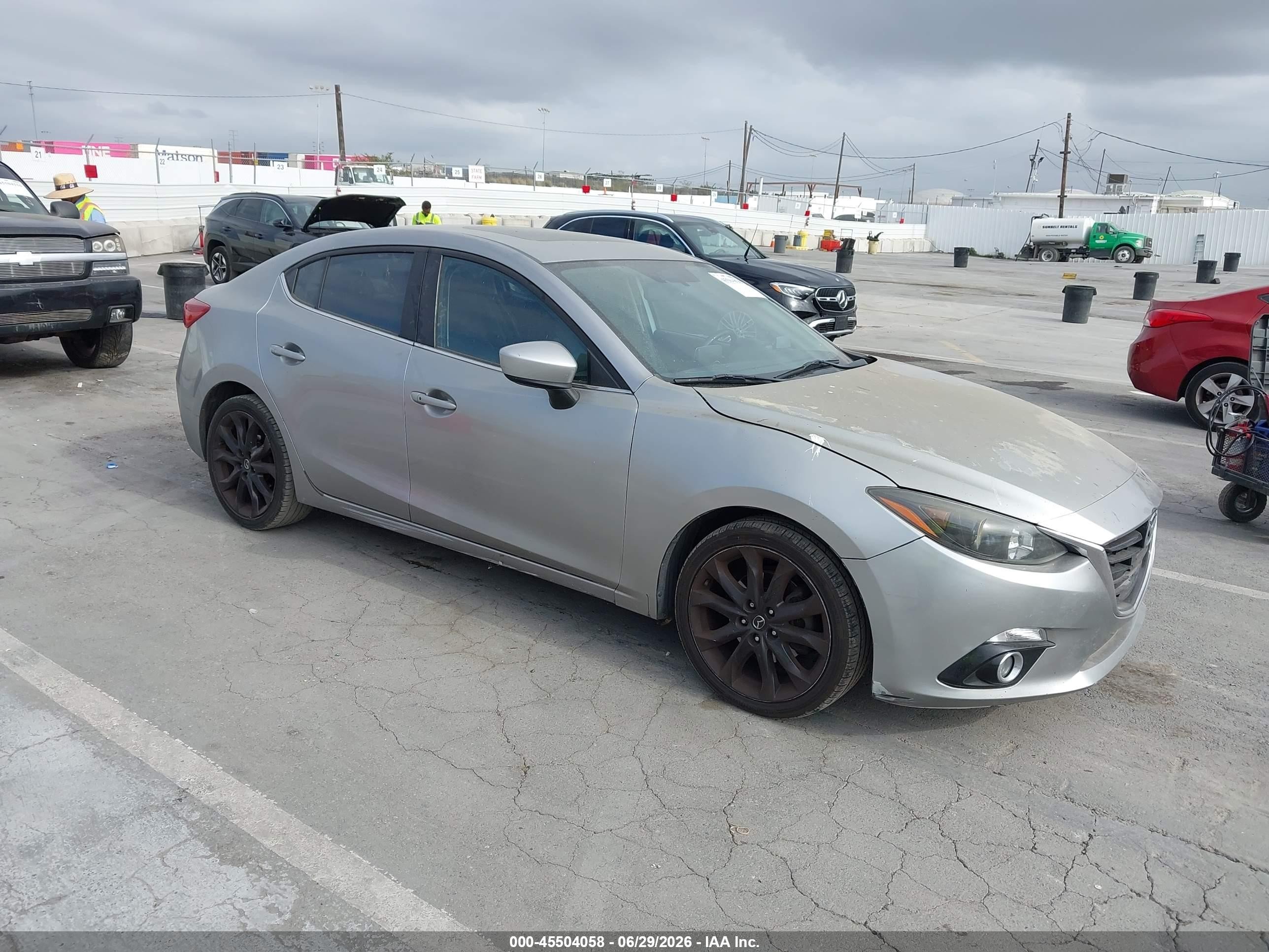 2015 Mazda Mazda3 S Grand Touring Silver vin: JM1BM1W34F1248470