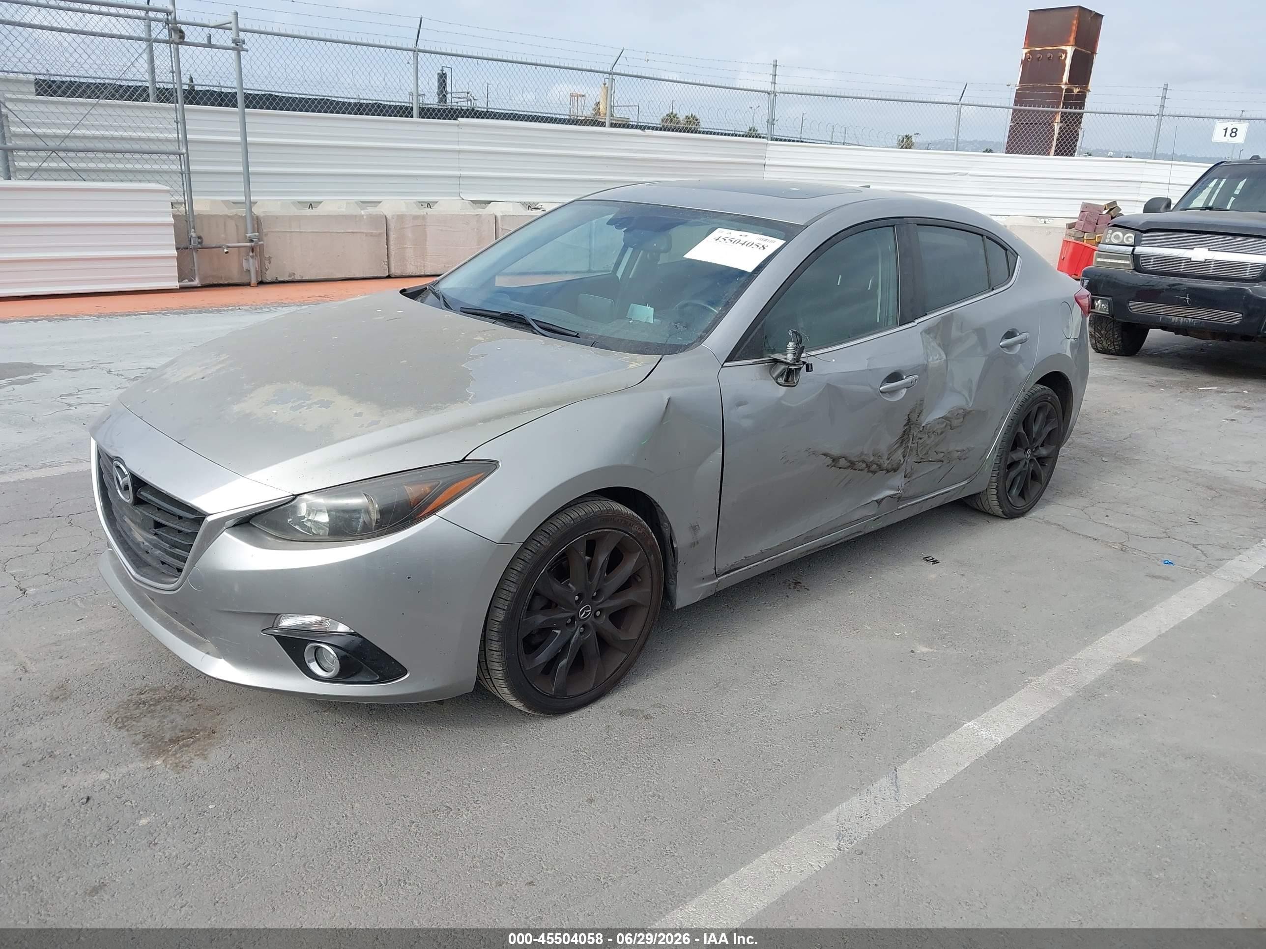 2015 Mazda Mazda3 S Grand Touring Silver vin: JM1BM1W34F1248470