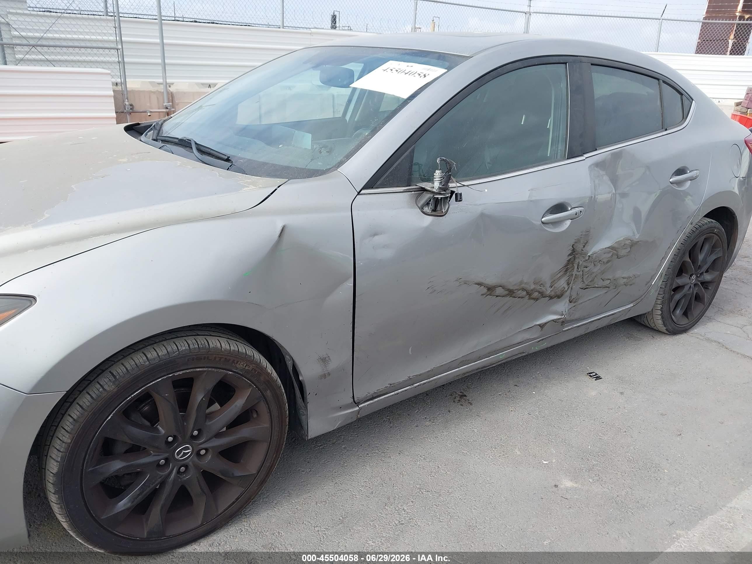2015 Mazda Mazda3 S Grand Touring Silver vin: JM1BM1W34F1248470