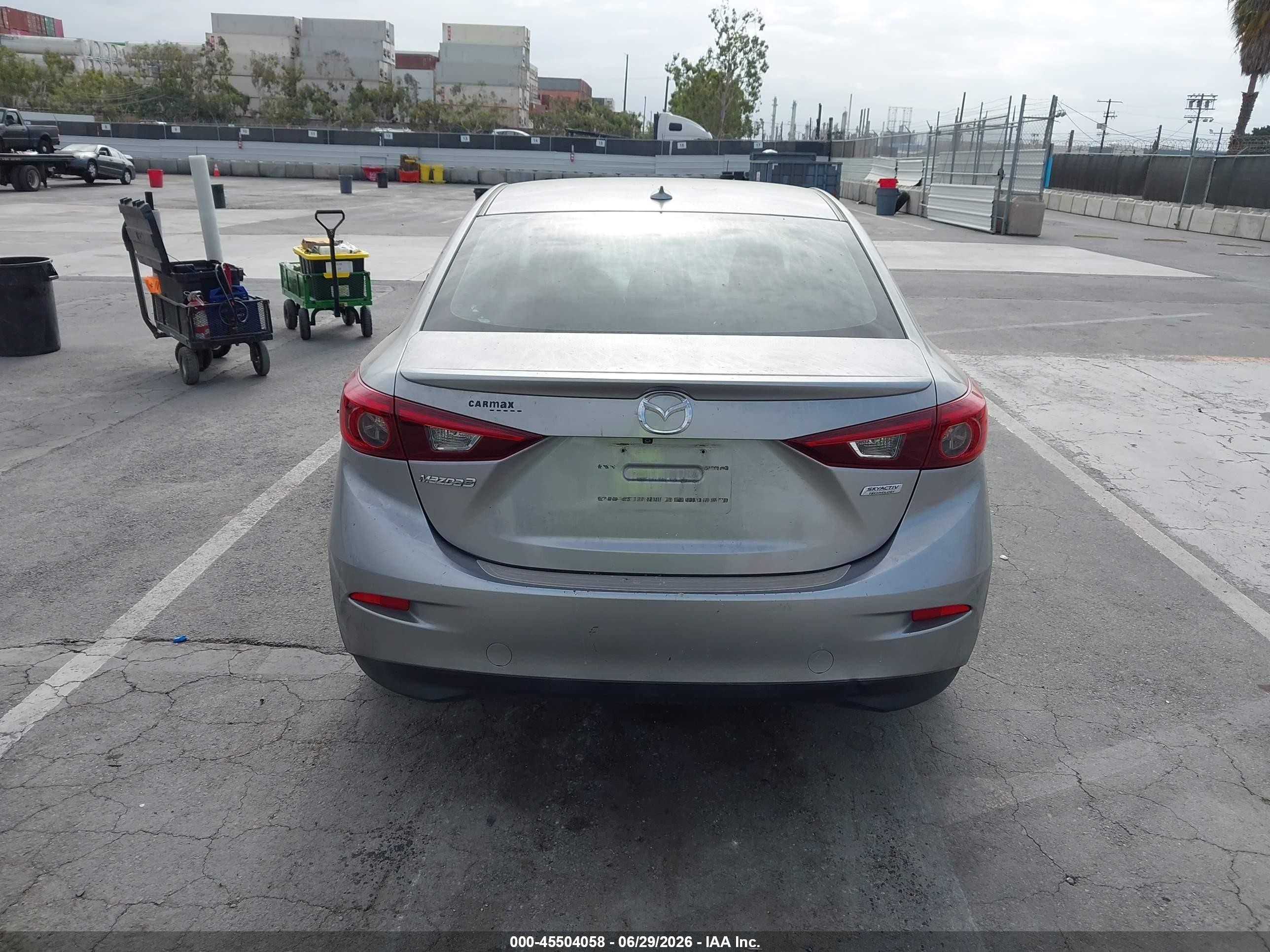 2015 Mazda Mazda3 S Grand Touring Silver vin: JM1BM1W34F1248470
