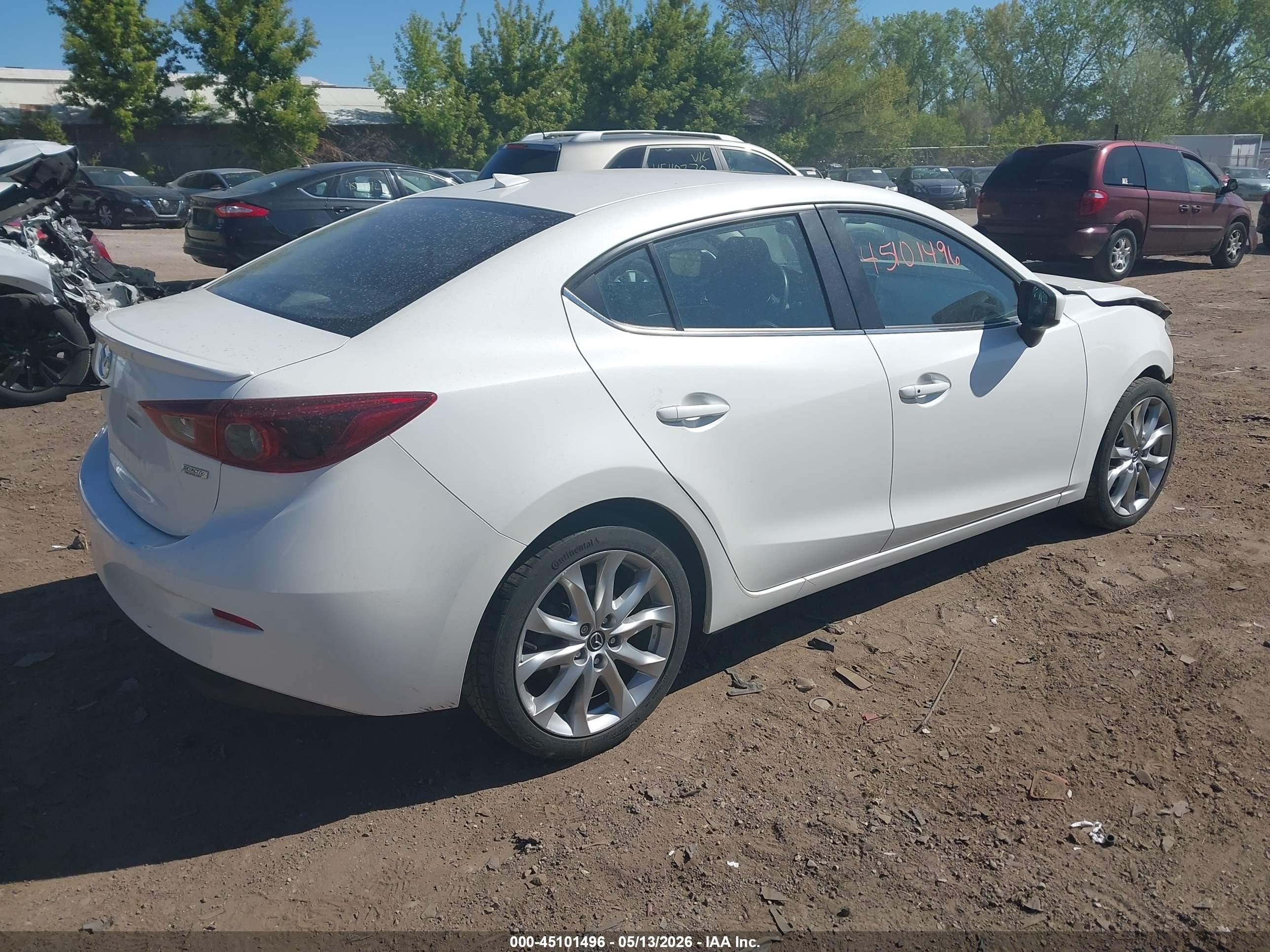 2015 Mazda Mazda3 S Grand Touring Белый vin: JM1BM1W35F1261602
