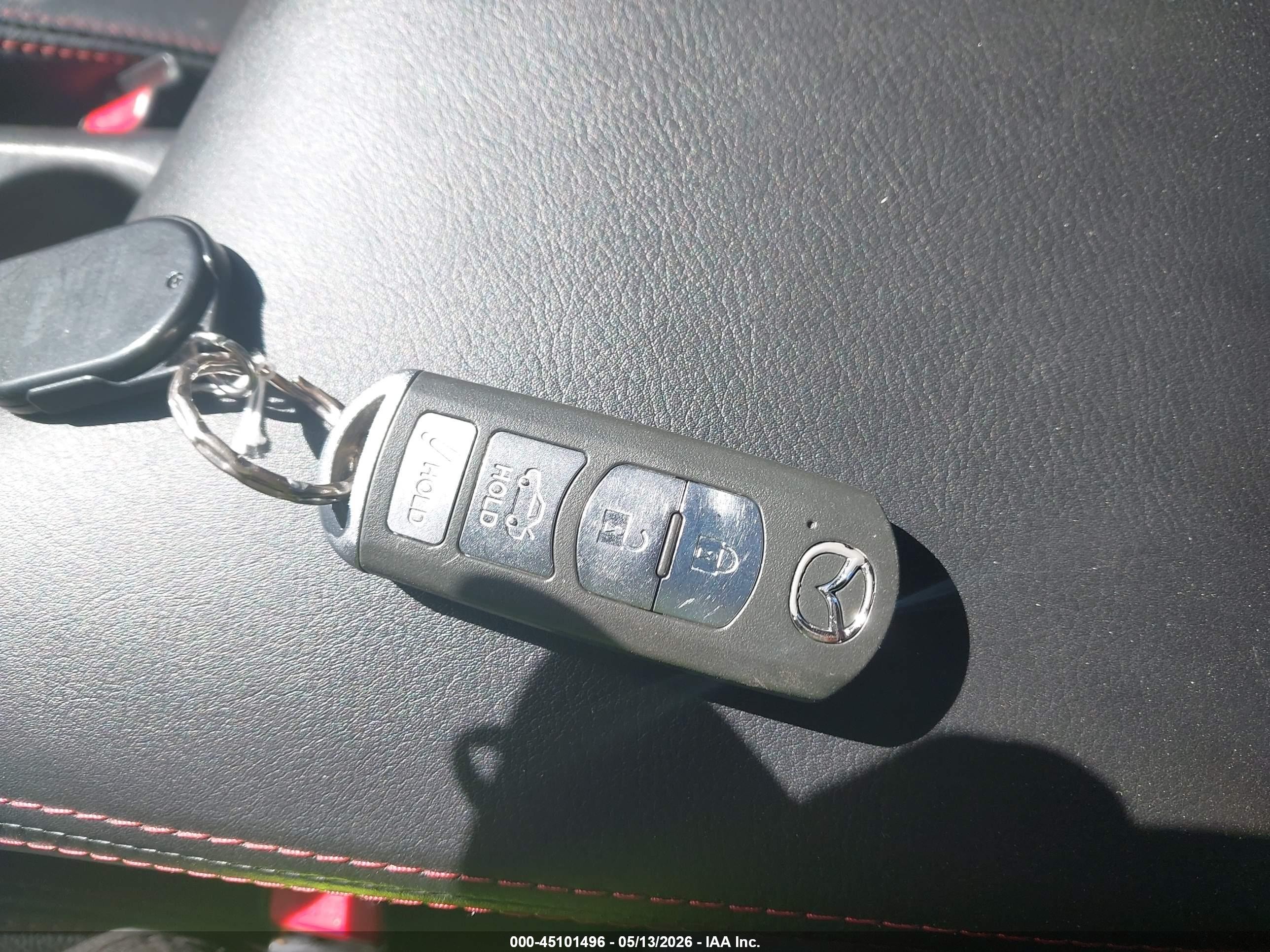 2015 Mazda Mazda3 S Grand Touring Белый vin: JM1BM1W35F1261602