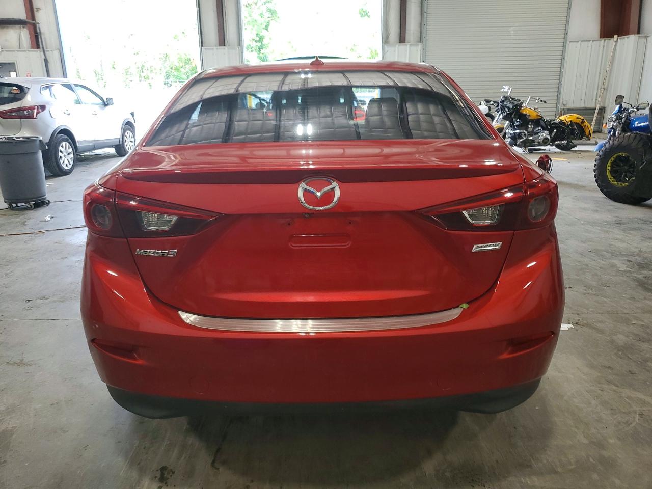 2015 Mazda 3 Grand Touring Red vin: JM1BM1W36F1219875