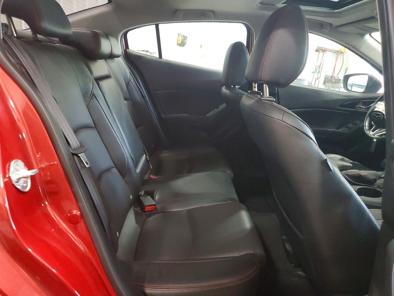 2015 Mazda 3 Grand Touring Red vin: JM1BM1W36F1219875