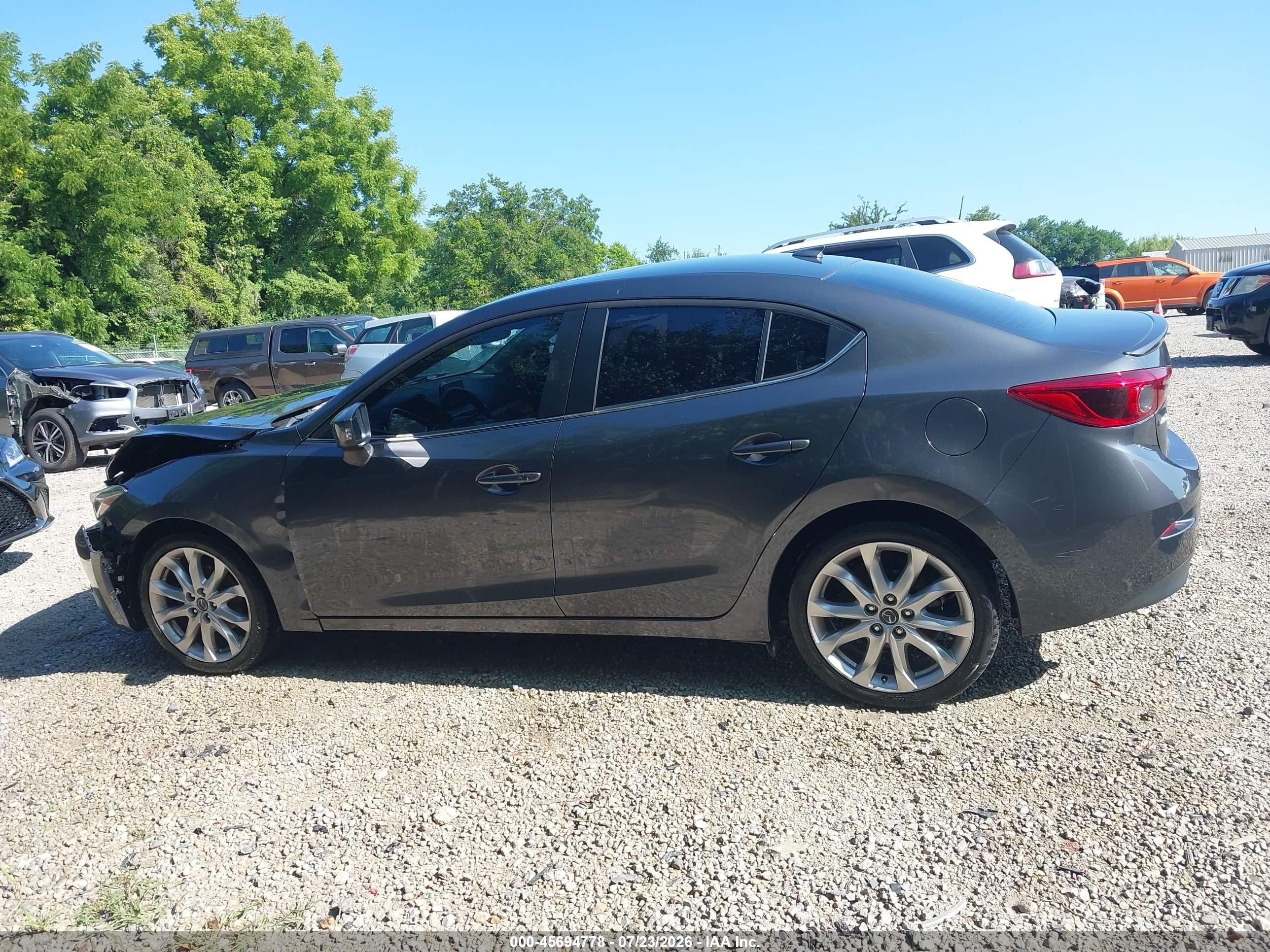 2015 Mazda Mazda3 S Grand Touring Черный vin: JM1BM1W38F1222390