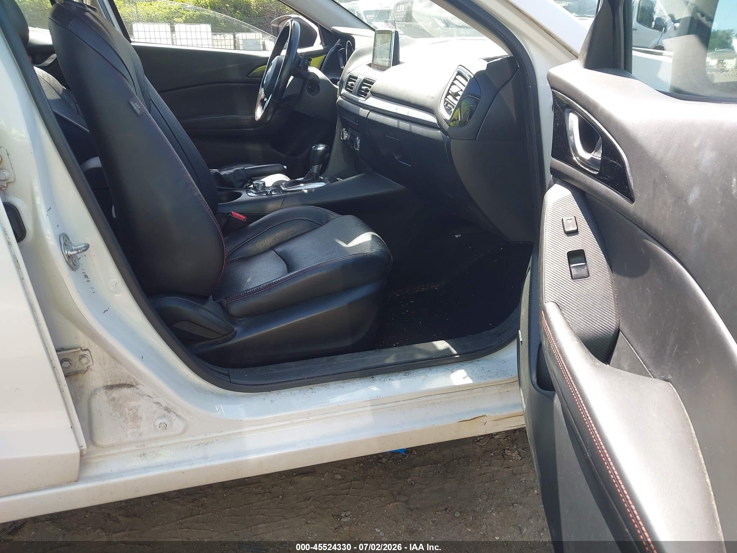 2014 Mazda Mazda3 S Grand Touring White vin: JM1BM1W39E1144572