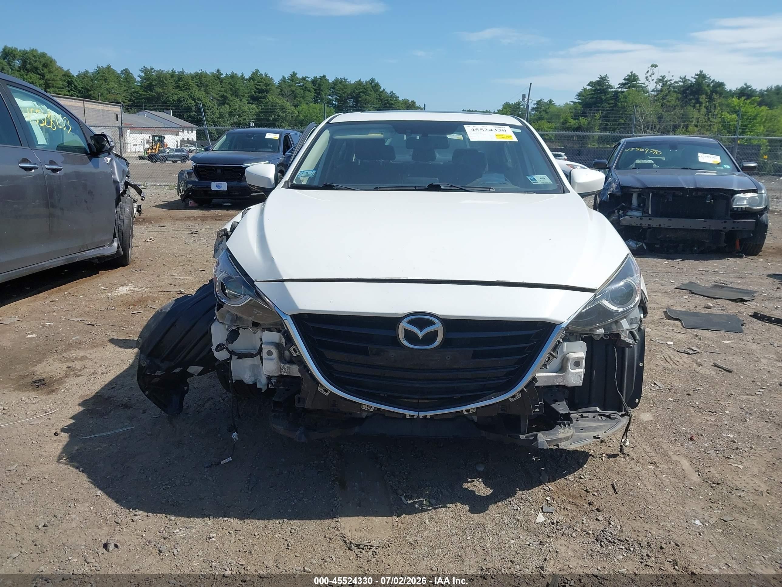 2014 Mazda Mazda3 S Grand Touring White vin: JM1BM1W39E1144572