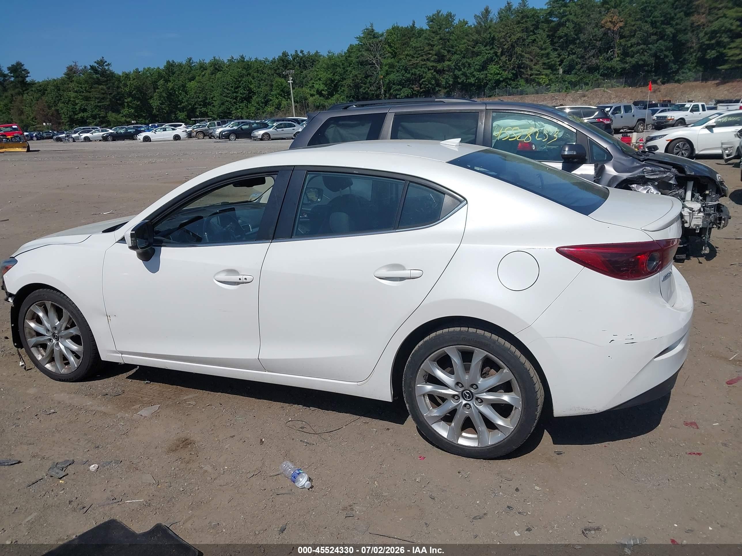 2014 Mazda Mazda3 S Grand Touring White vin: JM1BM1W39E1144572