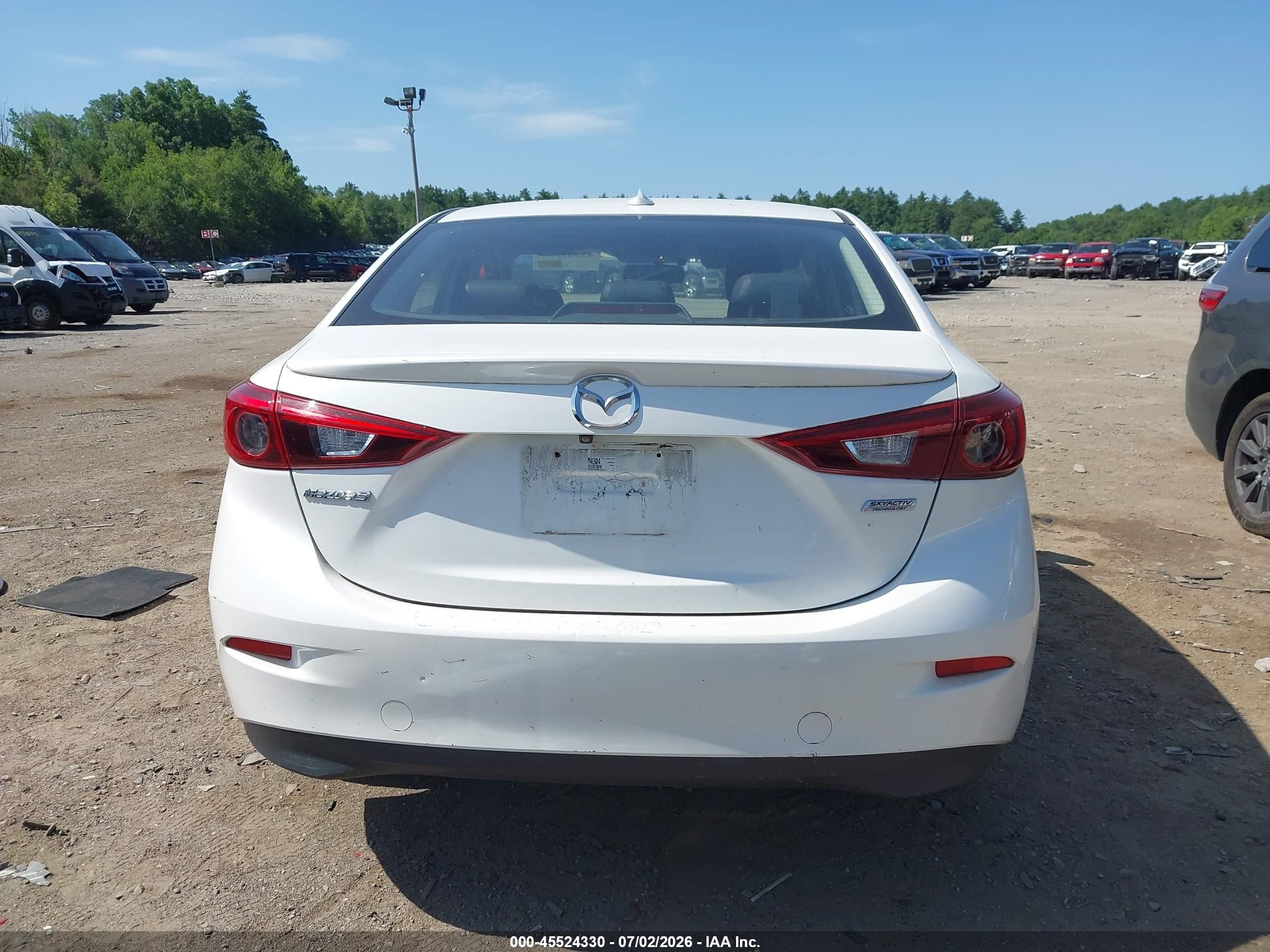 2014 Mazda Mazda3 S Grand Touring White vin: JM1BM1W39E1144572