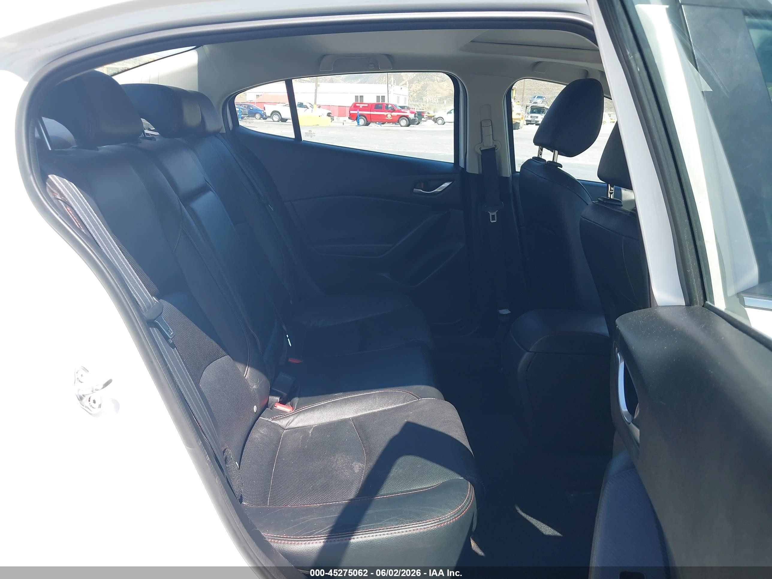 2014 Mazda Mazda3 S Grand Touring White vin: JM1BM1W3XE1111967