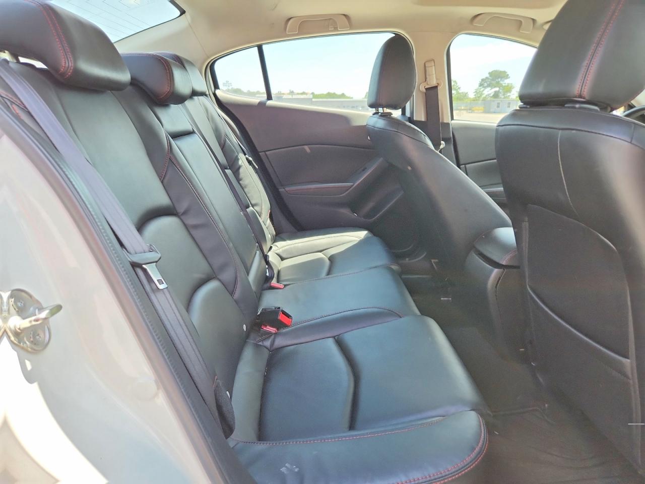 2014 Mazda 3 Grand Touring White vin: JM1BM1W74E1176445