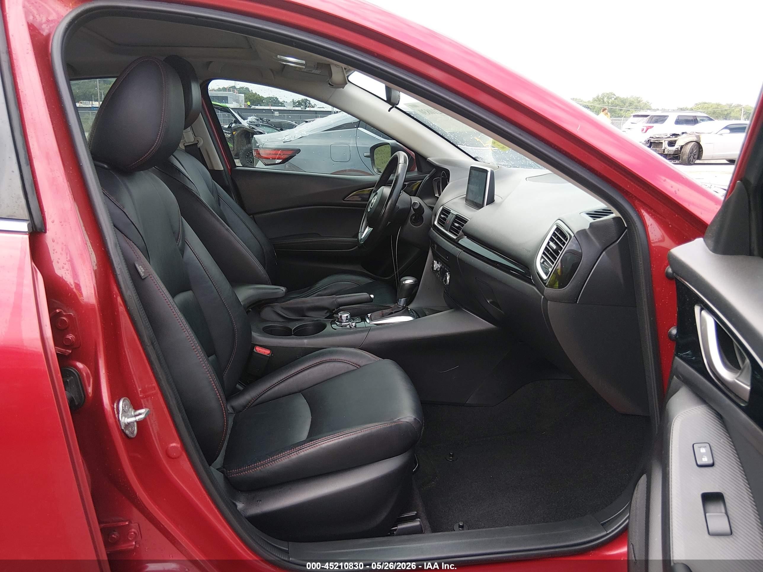 2014 Mazda Mazda3 I Grand Touring Red vin: JM1BM1W78E1201895