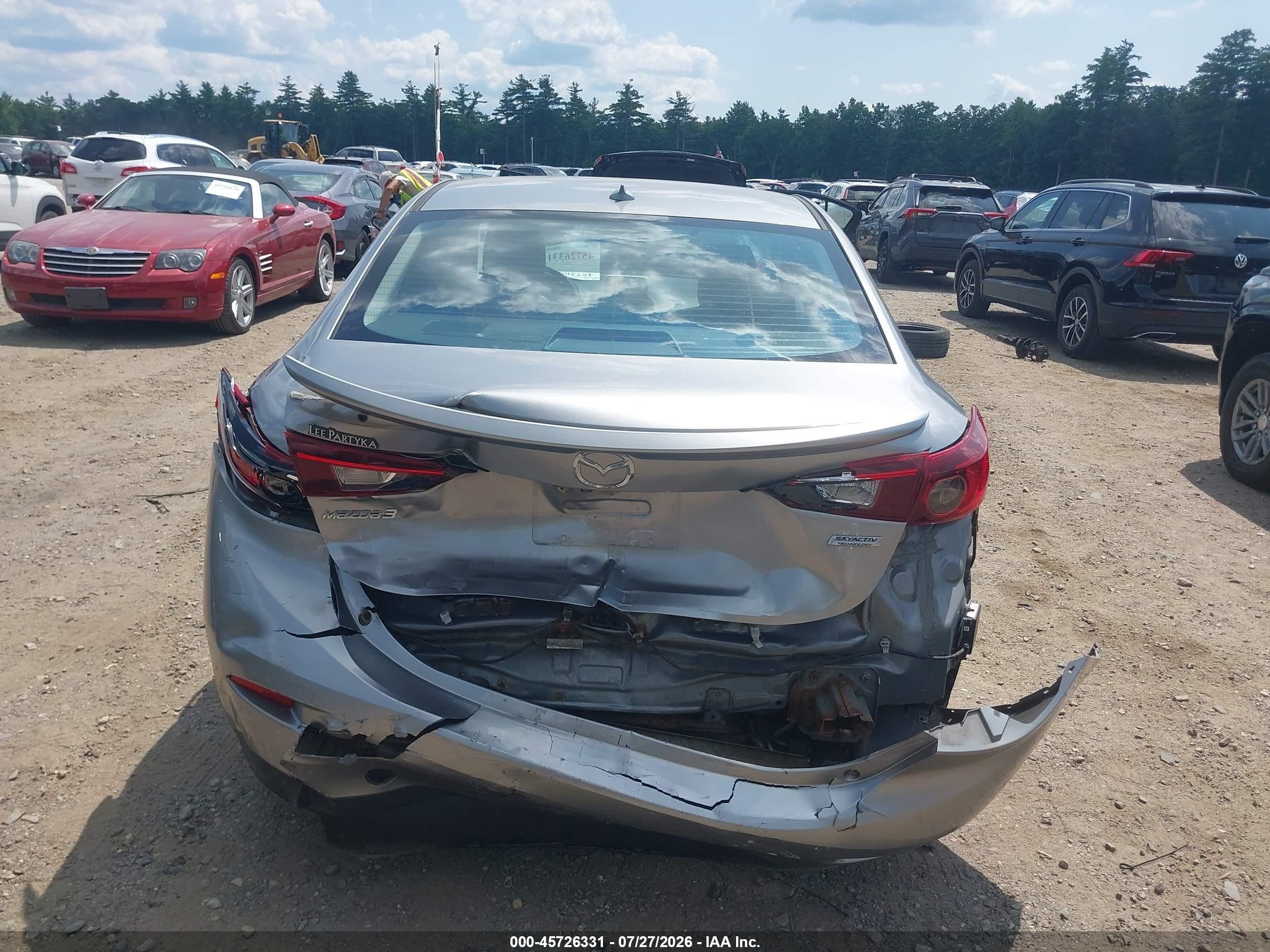 2014 Mazda Mazda3 I Grand Touring Silver vin: JM1BM1W7XE1155860