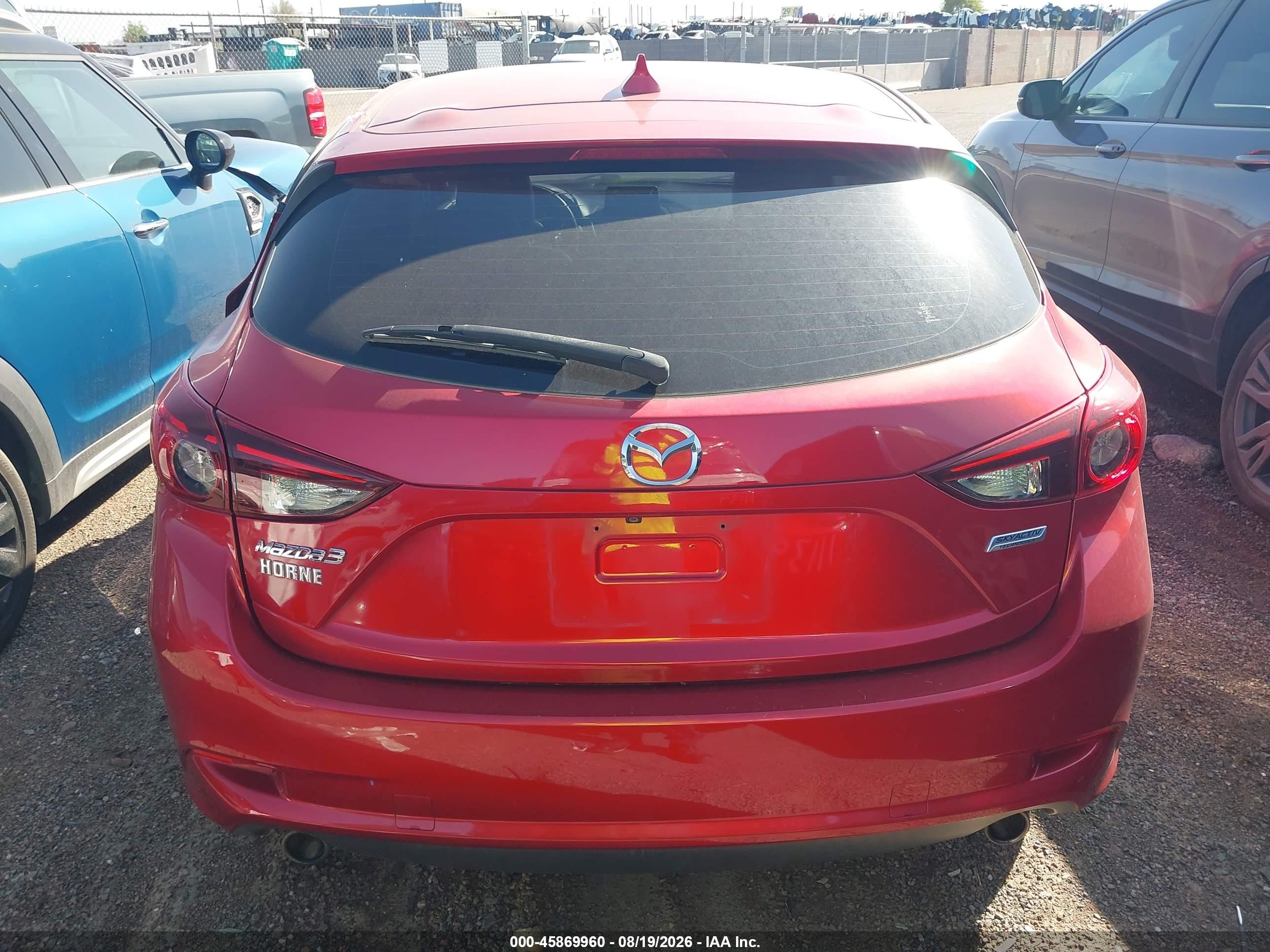 2017 Mazda Mazda3 Grand Touring Red vin: JM1BN1M32H1122711