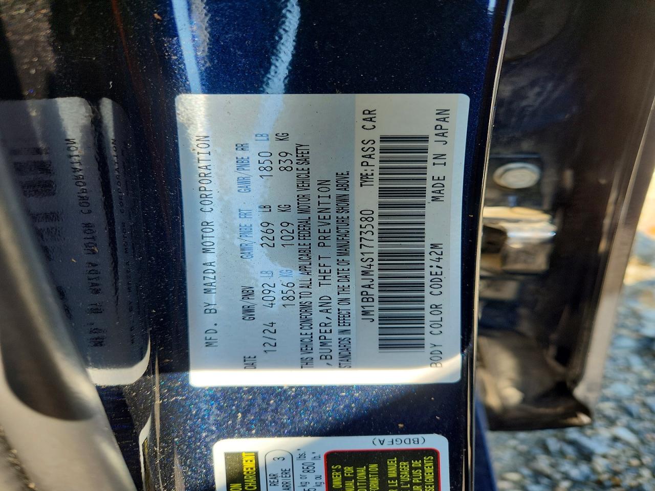 2025 Mazda 3 Blue vin: JM1BPAJM4S1773580