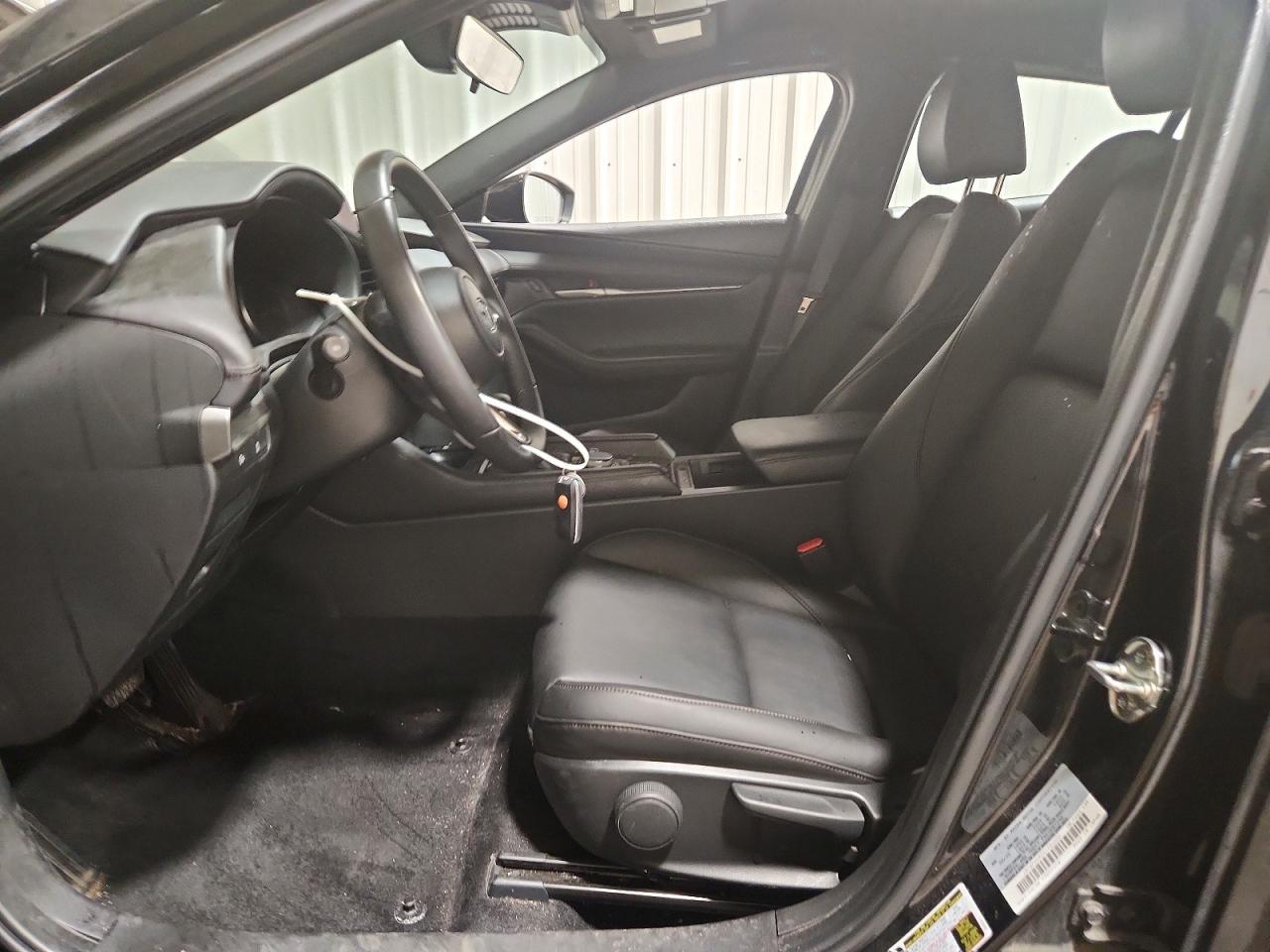 2025 Mazda 3 Select Sport Черный vin: JM1BPAKM3S1784200
