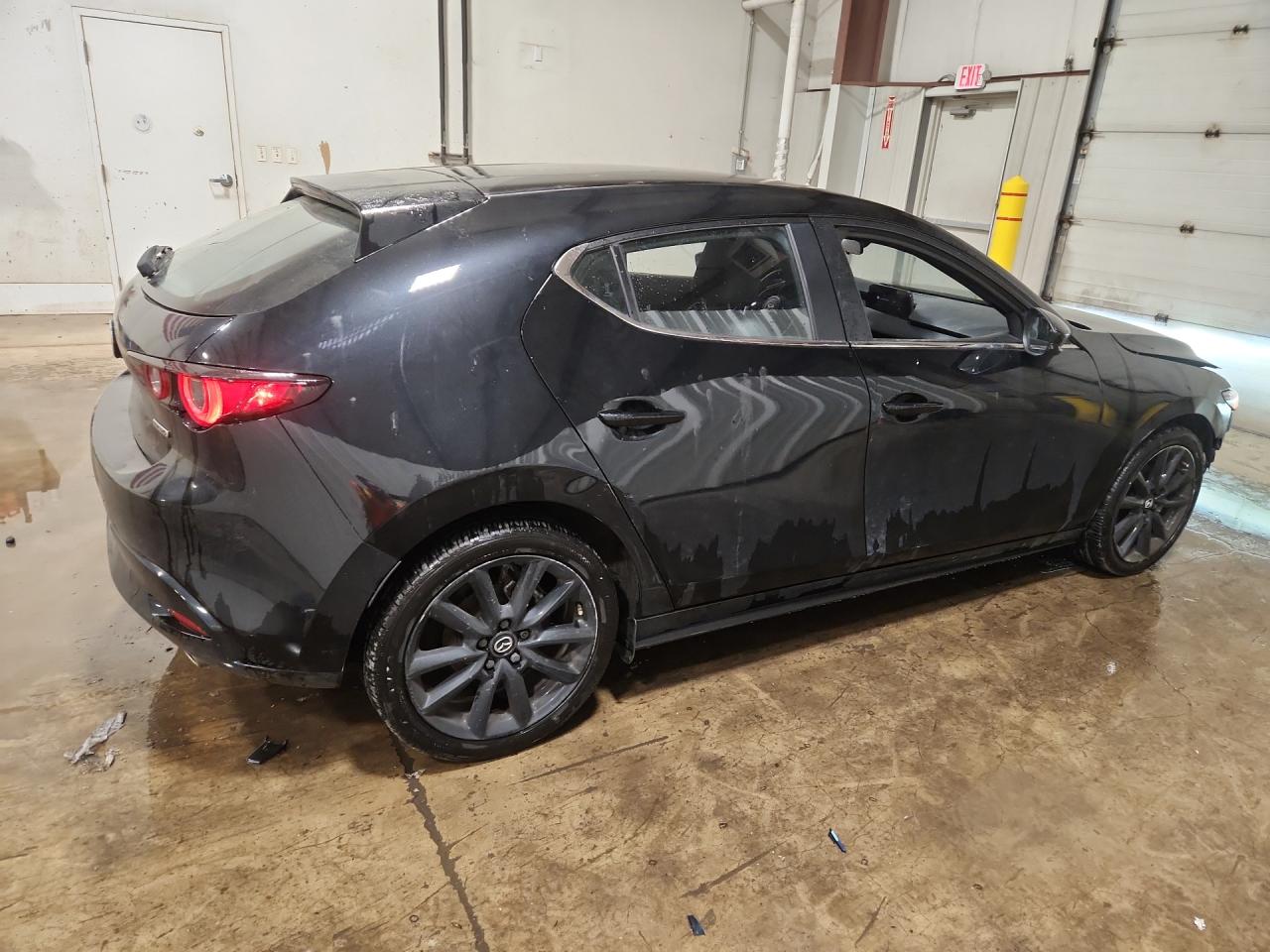 2025 Mazda 3 Select Sport Черный vin: JM1BPAKM3S1784200 Damage: Rear Bumper/Cover, Scraped, 1 To 2 Inches